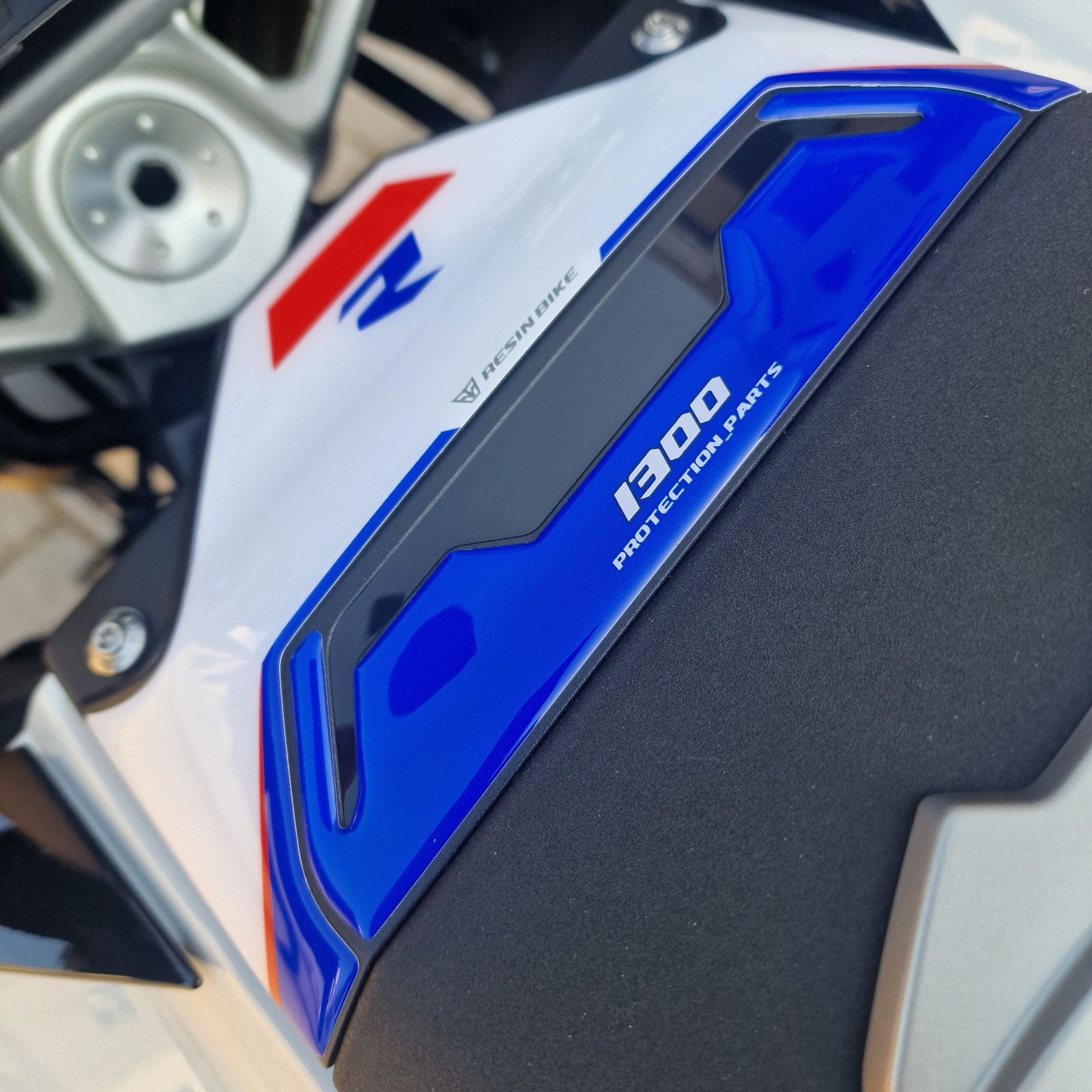 Resin Bike Motorcycle Stickers 3D Compatible with Upper Tank Pad | BMW R 1300 RS 2025>2026