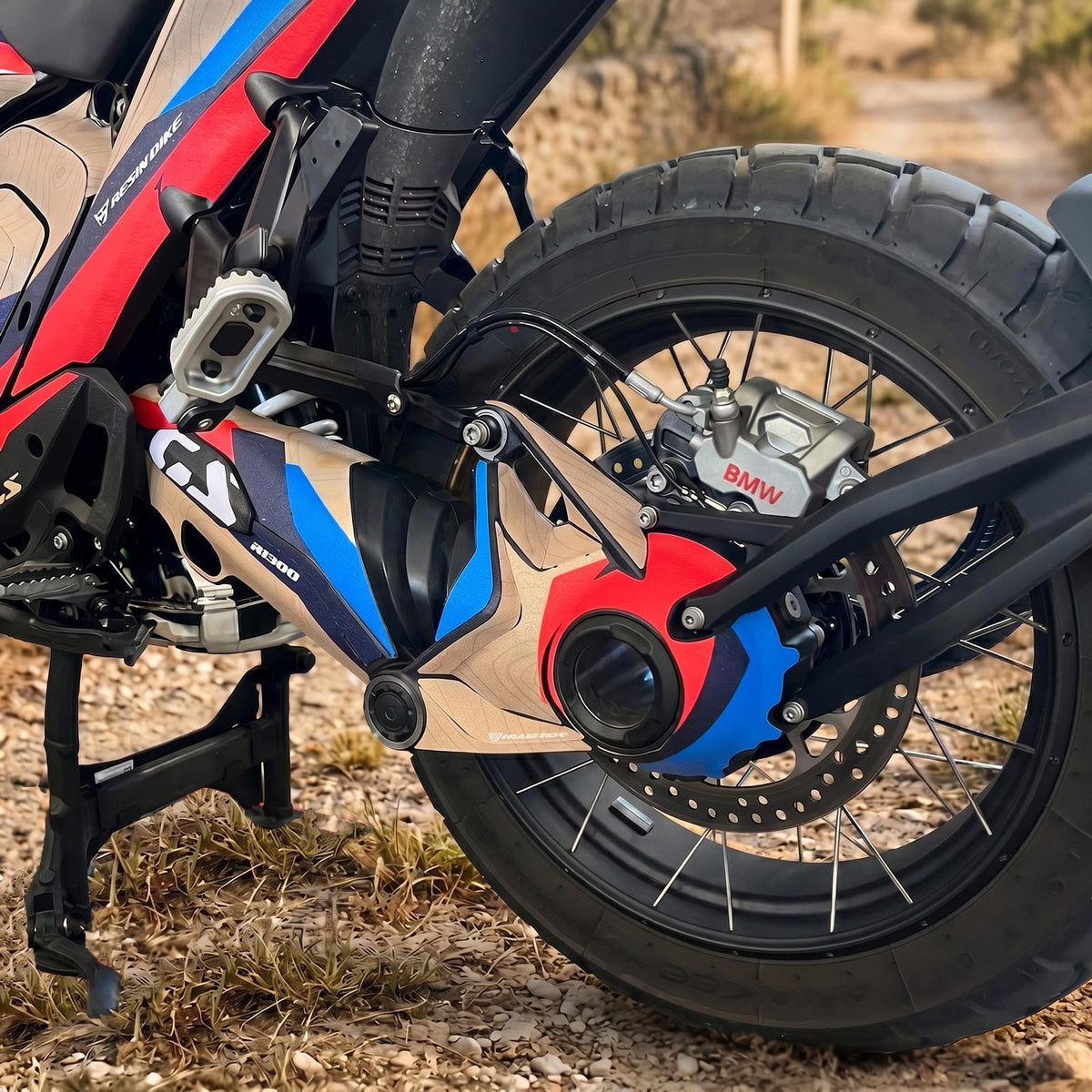 Resin Bike Rough Crystal Graphic Kit Desert Full Tank Grip | BMW R 1300 GS 2023>2026