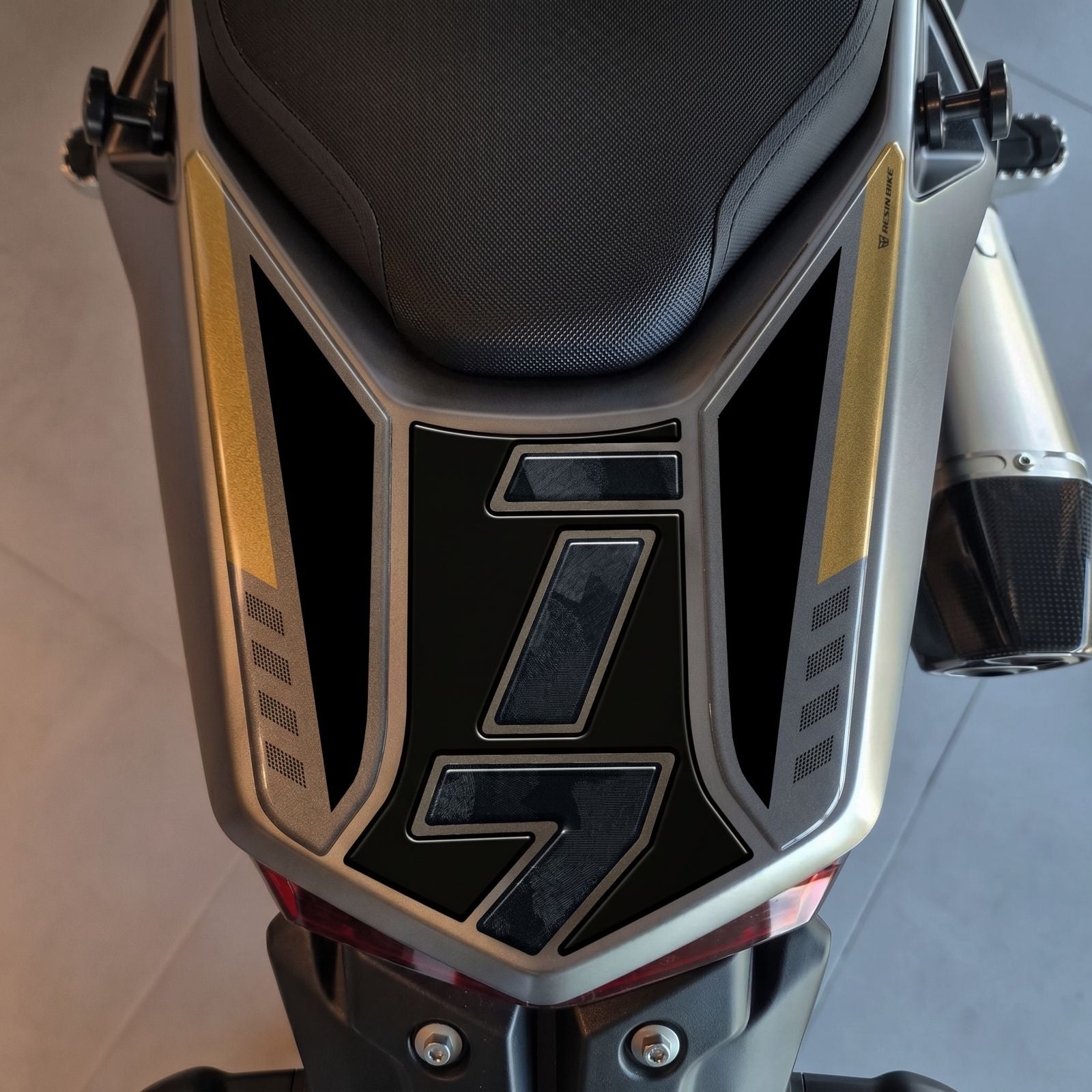 Resin Bike Kit Tank Full Stickers 3D Compatible | Yamaha Tenere 700 2025>2026