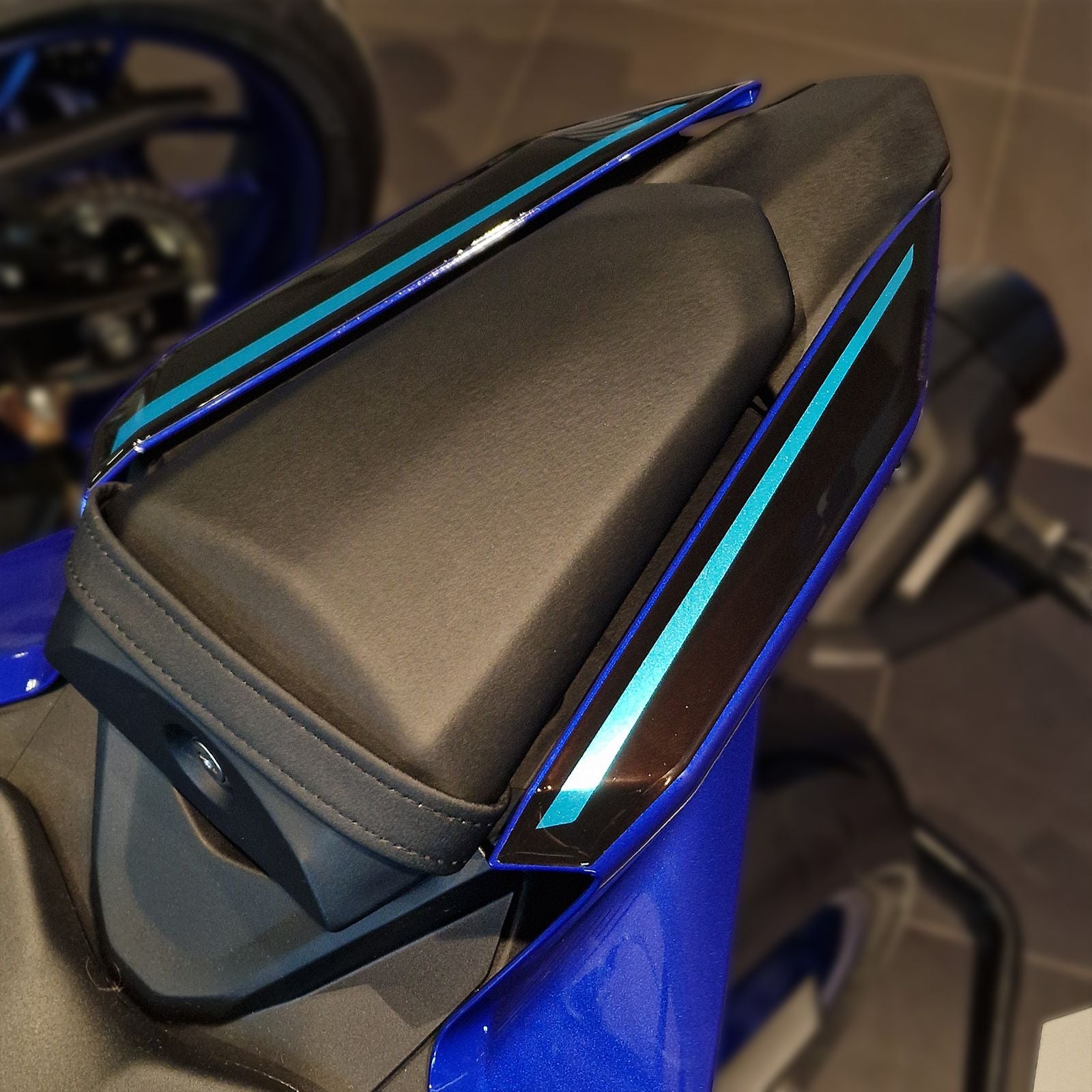 Resin Bike Full 3D + Crystal Moto Sticker Kit Compatible | Yamaha YZF R9 2025>2026
