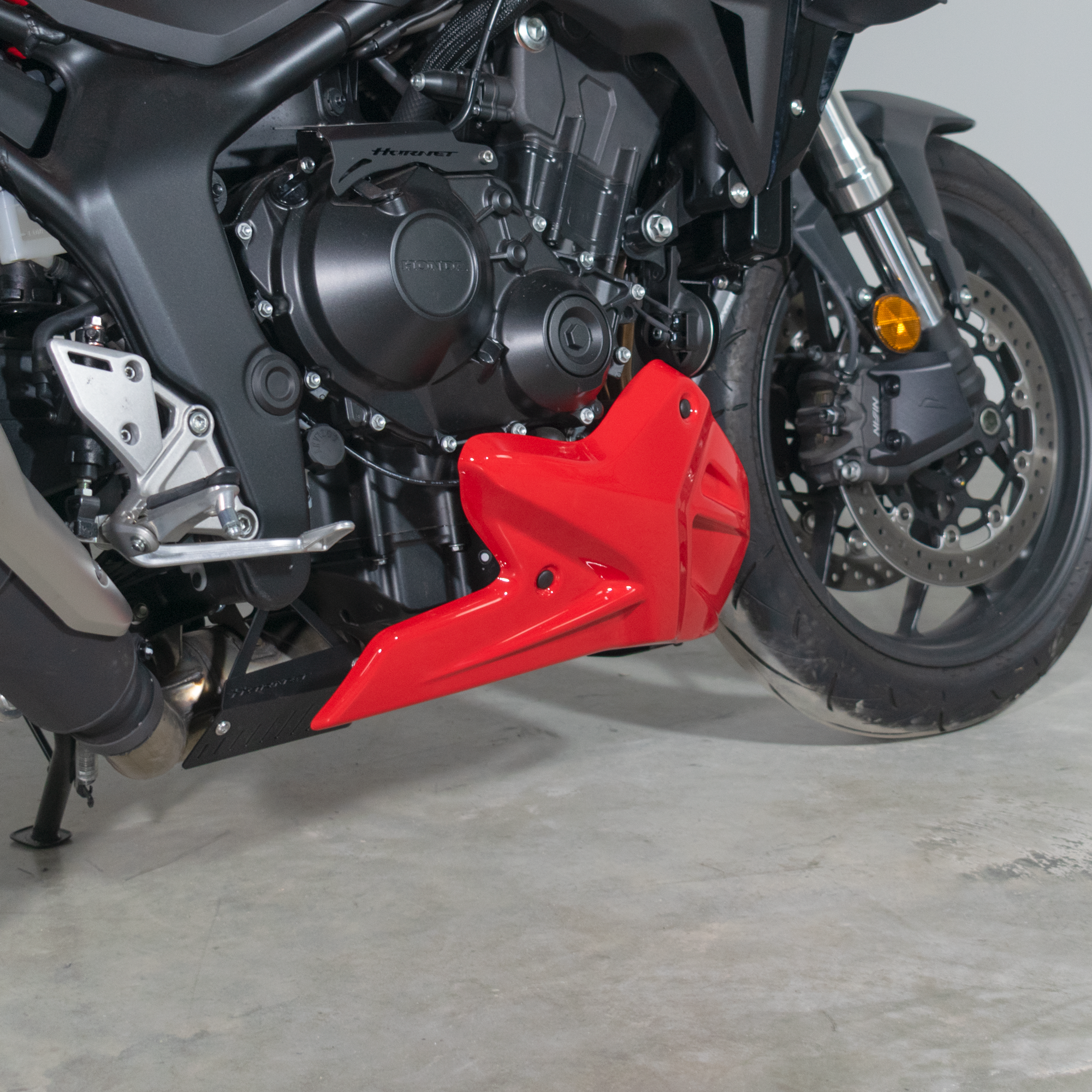 Pyramid Belly Pan | Pearl Glare White | Honda CB1000 Hornet 2025>Current -   Pyramid Motorcycle Accessories