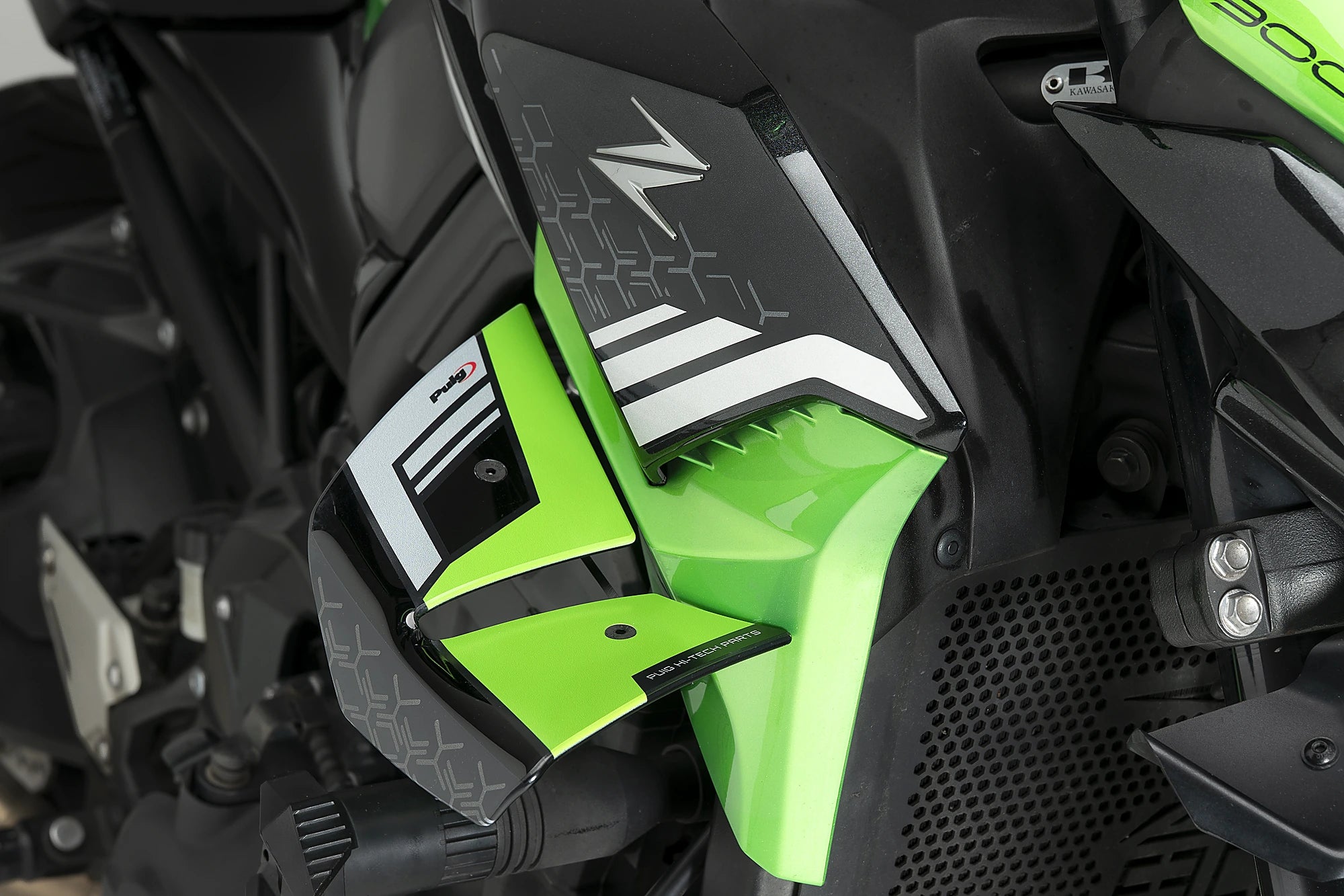 Puig D12 Wings - Graphics