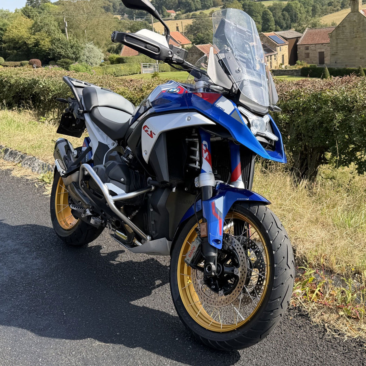 Pyramid Front Guard | Trophy Colours | BMW R 1300 GS (GSA) 2023>Current -   Pyramid Motorcycle Accessories