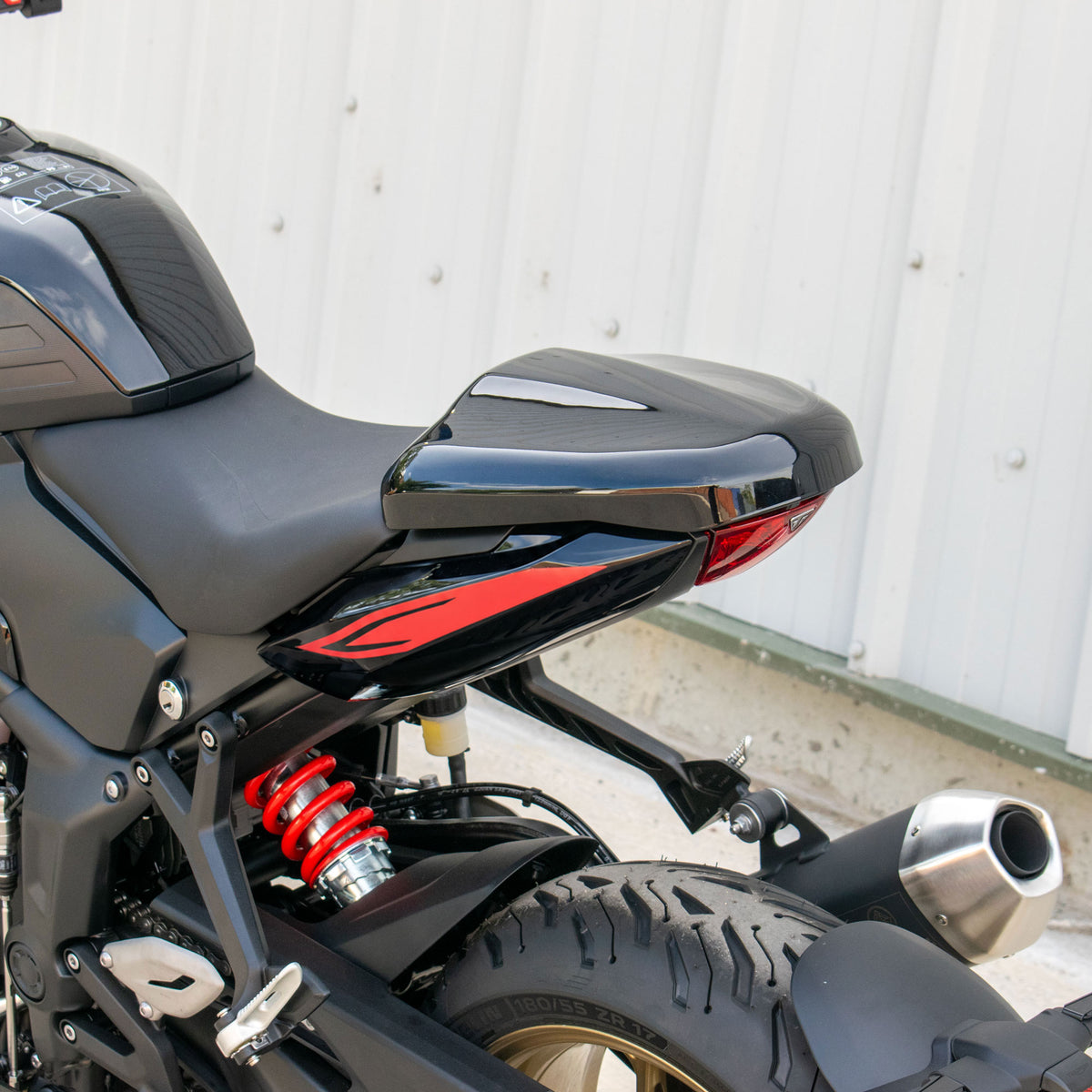 Pyramid Decals | Red Rear Panel Decals | Triumph Trident 800 2026>Current