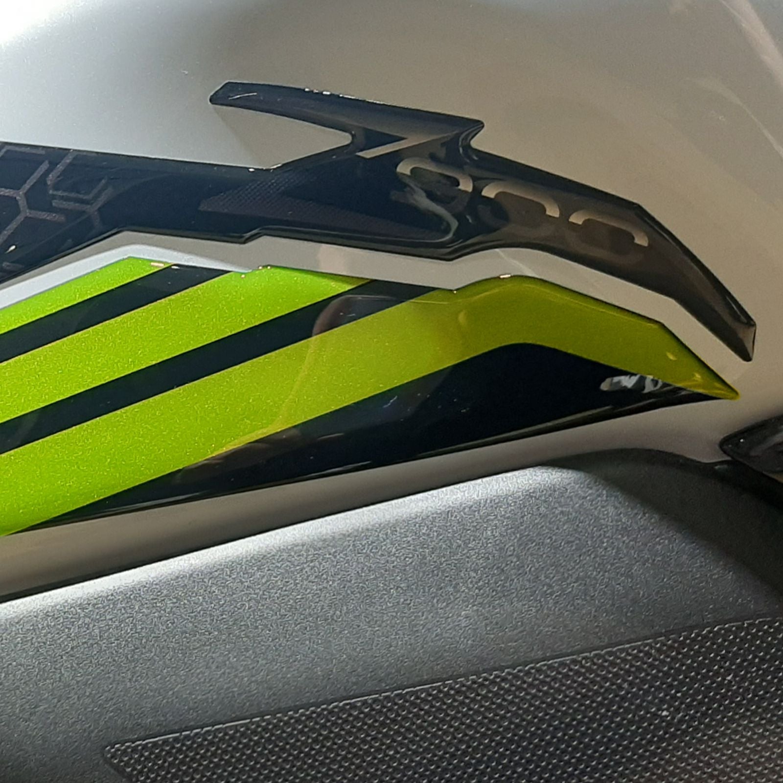Resin Bike 3D Motorcycle Stickers - Tank Sides | Kawasaki Z 900 2021>2024 RB-1000149400005 -   Pyramid Motorcycle Accessories