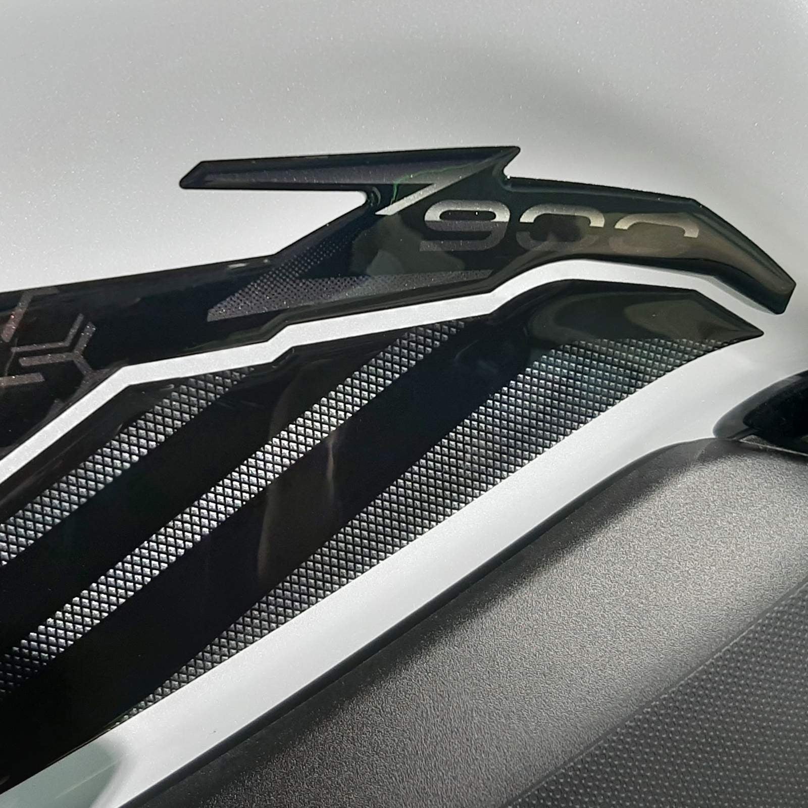 Resin Bike 3D Motorcycle Stickers - Tank Sides | Kawasaki Z 900 2021>2024 RB-1000149600009 -   Pyramid Motorcycle Accessories