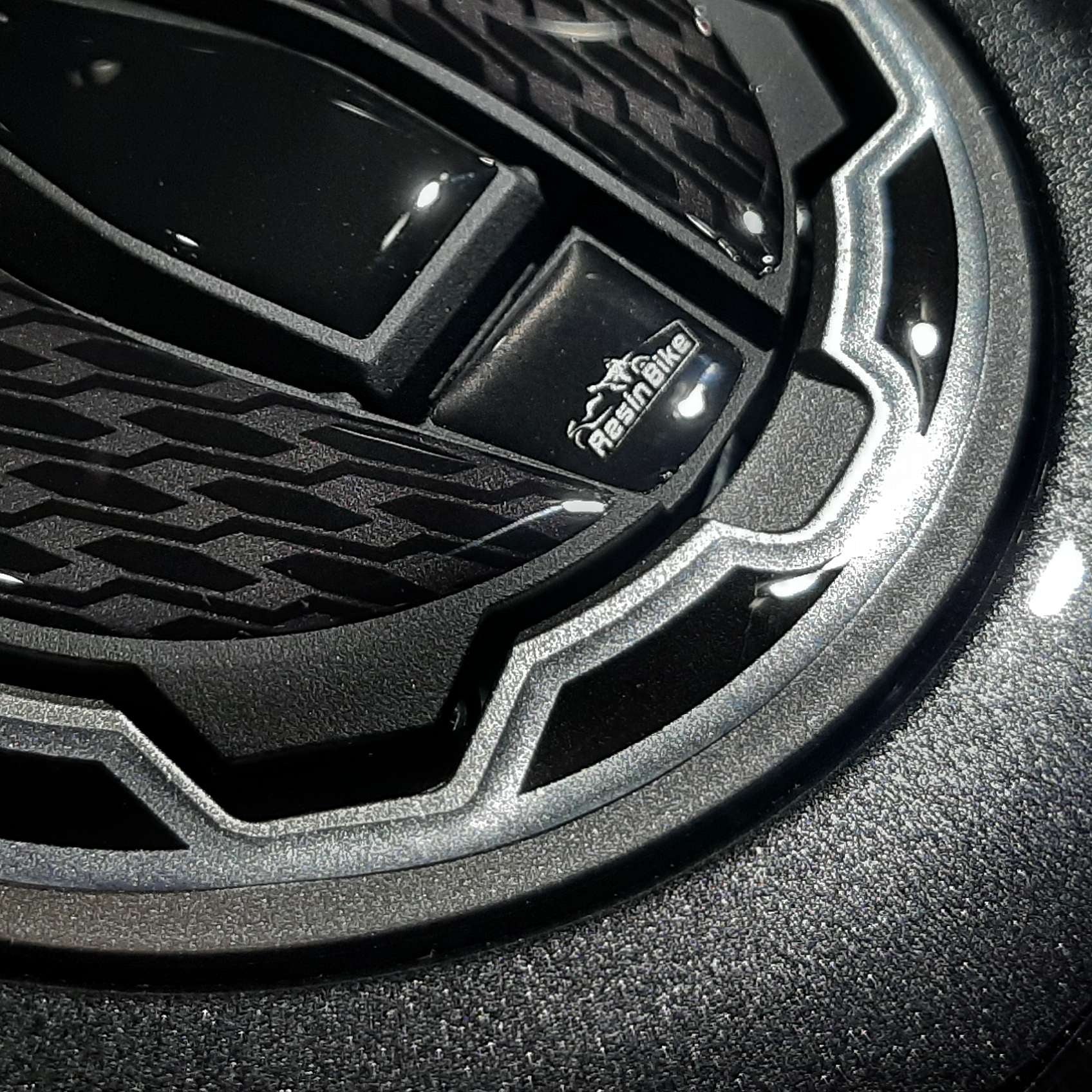 Resin Bike 3D Motorcycle Stickers - Fuel Cap | Kawasaki Versys 1000 2018>2024 -   Pyramid Motorcycle Accessories
