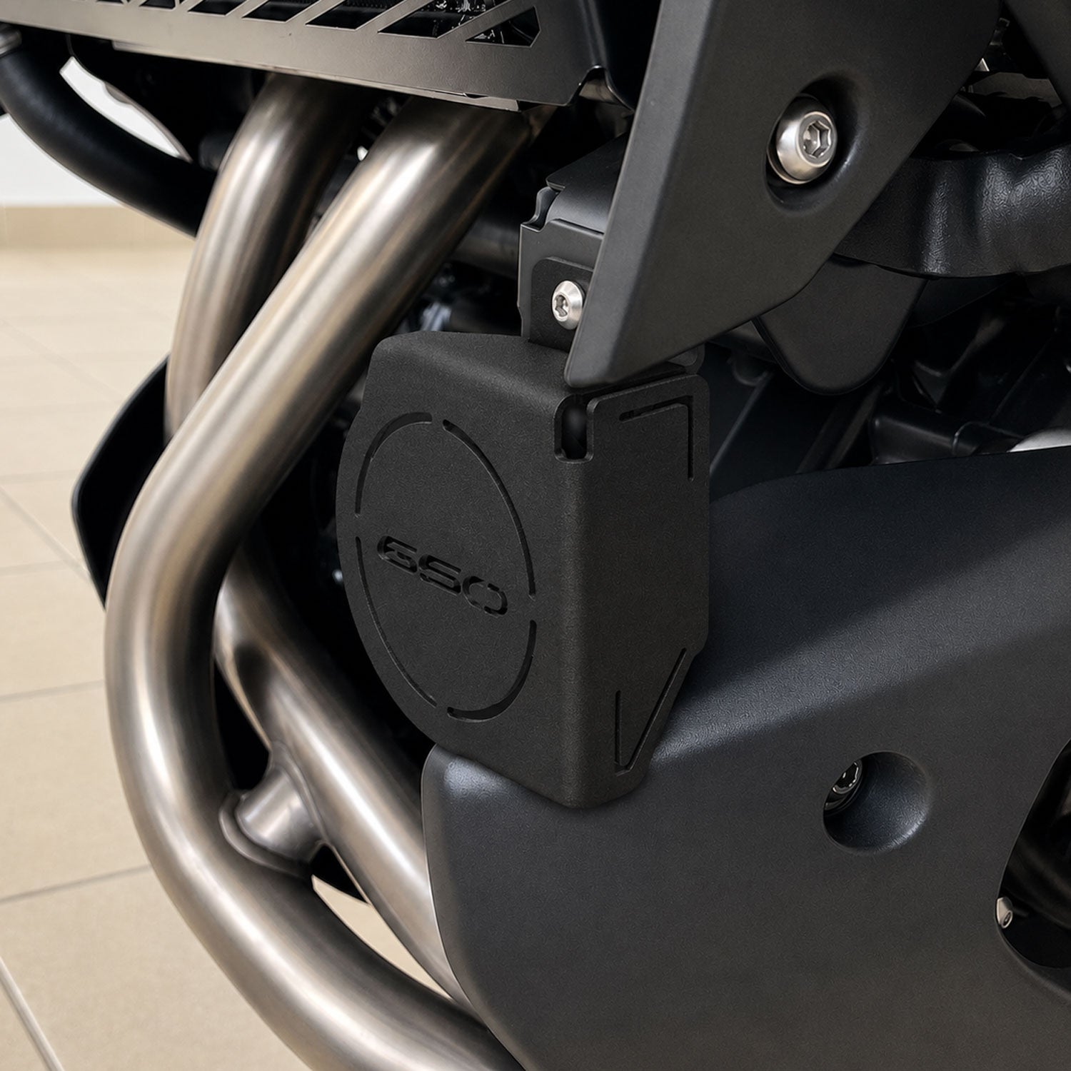Pyramid Horn Cover | Black | Kawasaki Versys 650 2015>Current -   Pyramid Motorcycle Accessories