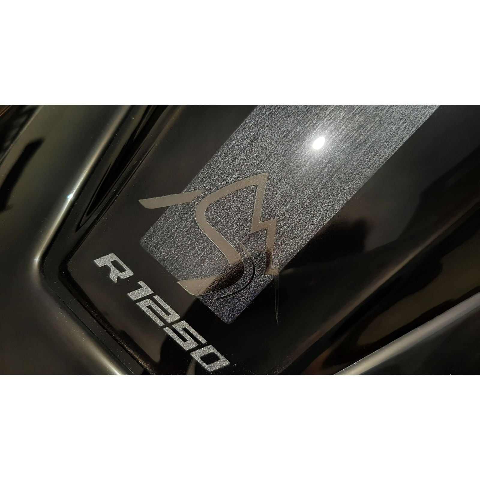 Resin Bike 3D Motorcycle Stickers - Tank Pad | BMW R 1250 GS 2021>2024 -   Pyramid Motorcycle Accessories