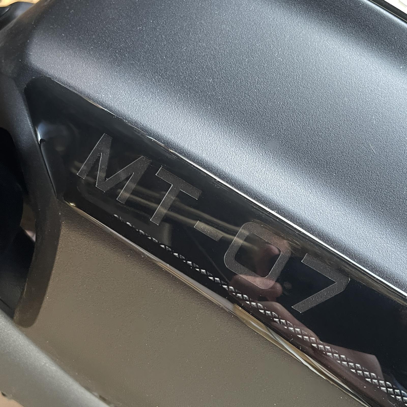 Resin Bike 3D Motorcycle Stickers - Front Fender | Yamaha MT-07 2021>2024 RB-1000458600004 -   Pyramid Motorcycle Accessories