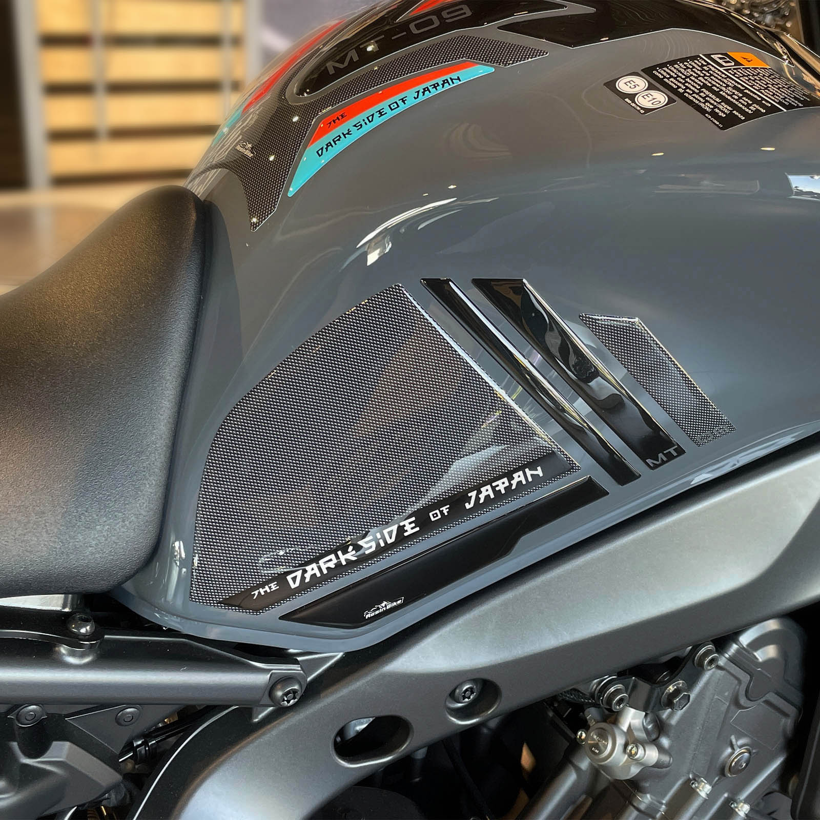 Resin Bike 3D Motorcycle Stickers - Tank Sides | Yamaha MT-09 2021>2023 -   Pyramid Motorcycle Accessories