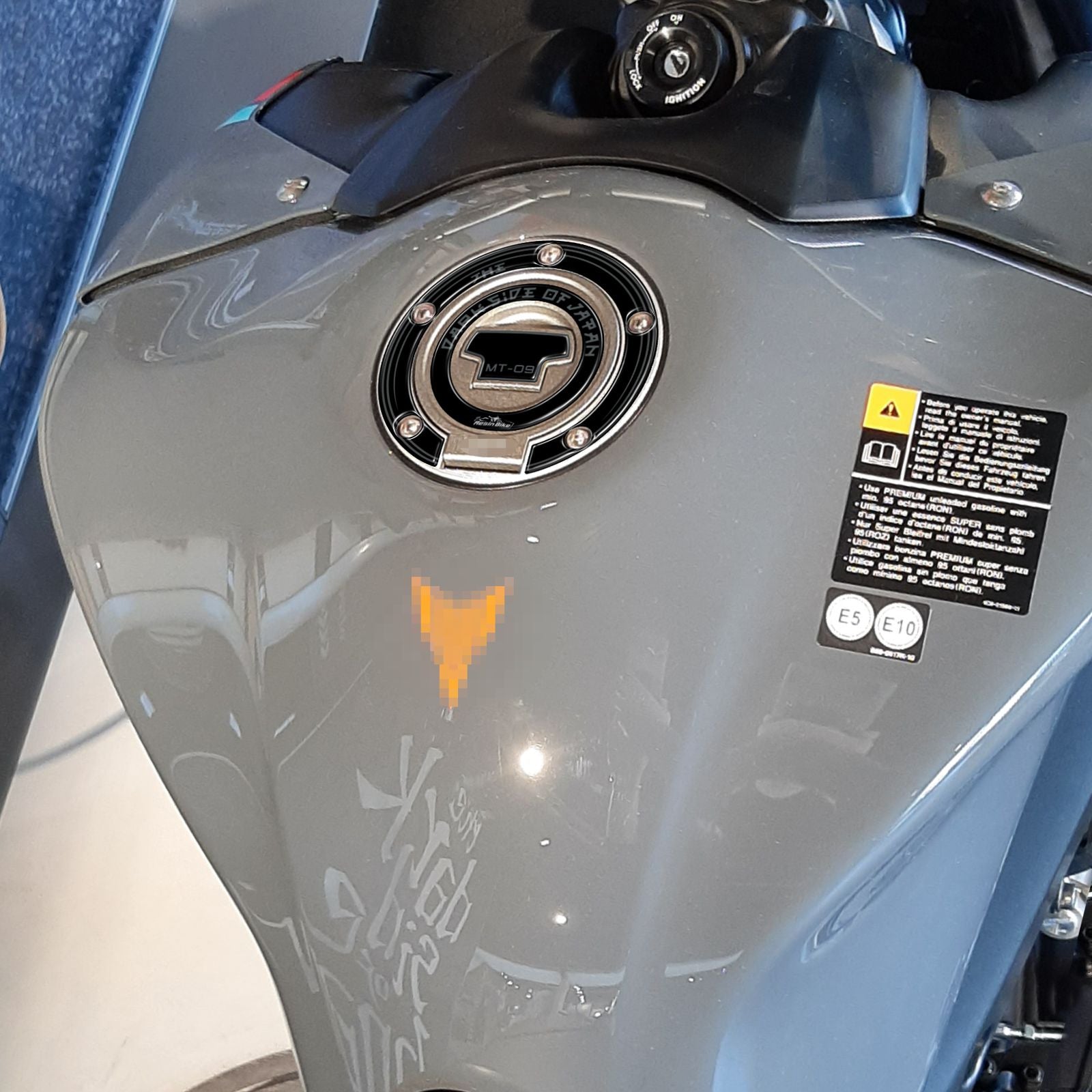 Resin Bike 3D Motorcycle Stickers - Fuel Cap | Yamaha MT-09 2021>2023 RB-1000459700000 -   Pyramid Motorcycle Accessories