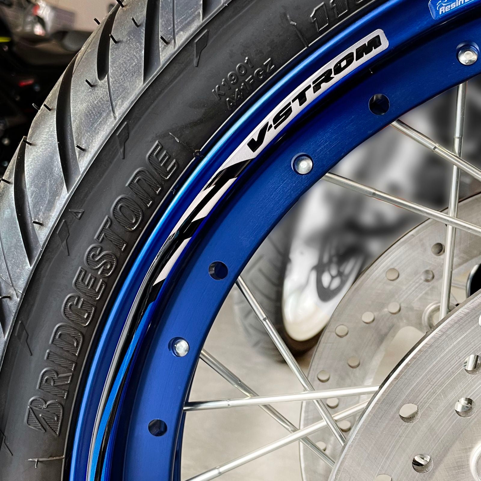 Resin Bike 3D Motorcycle Stickers - Wheels| Suzuki V-Strom 1050 / 1050XT 2020>2023RB-1000459800007 -   Pyramid Motorcycle Accessories