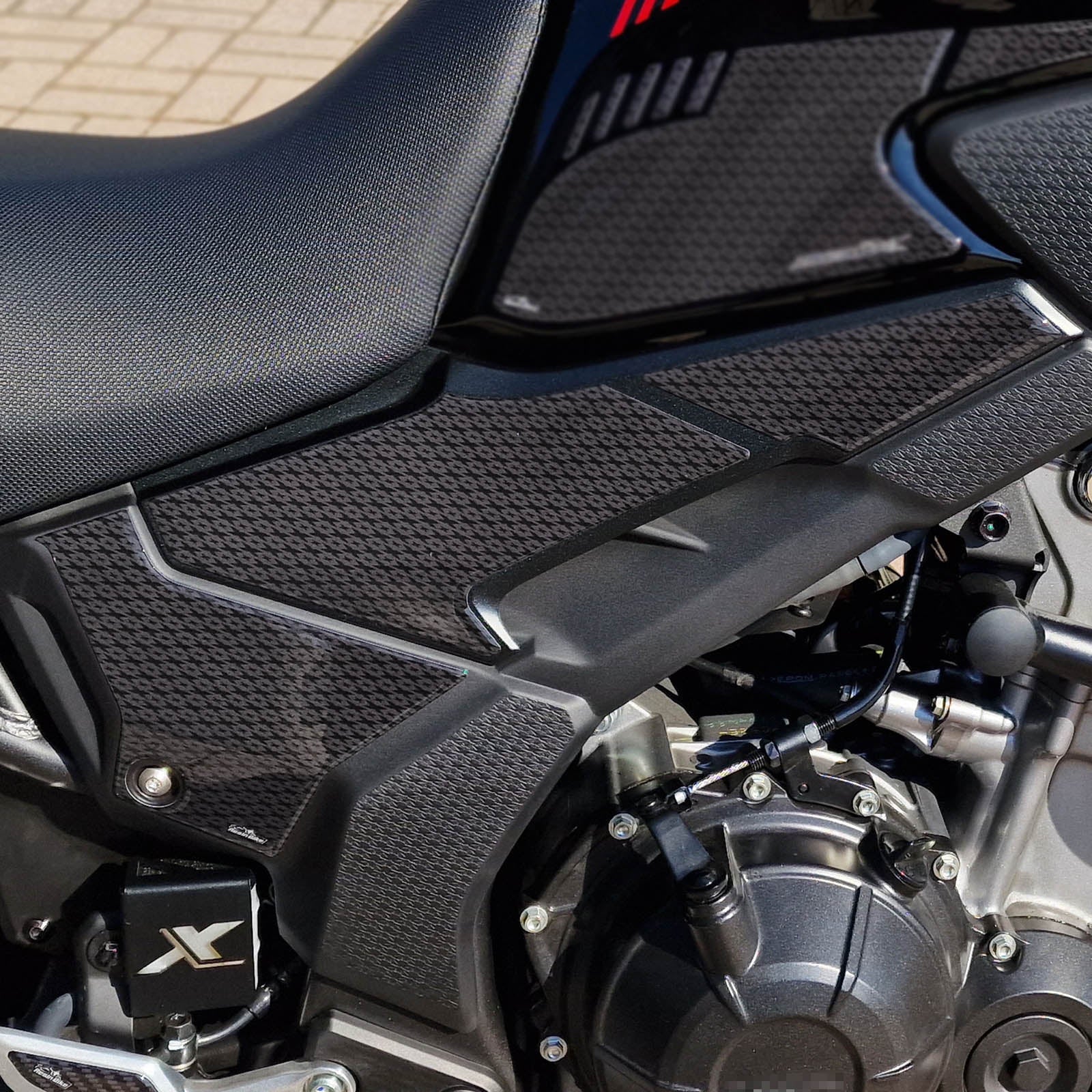 Resin Bike 3D Motorcycle Stickers - Tank Sides | Honda CB 500 X 2021>2023 -   Pyramid Motorcycle Accessories