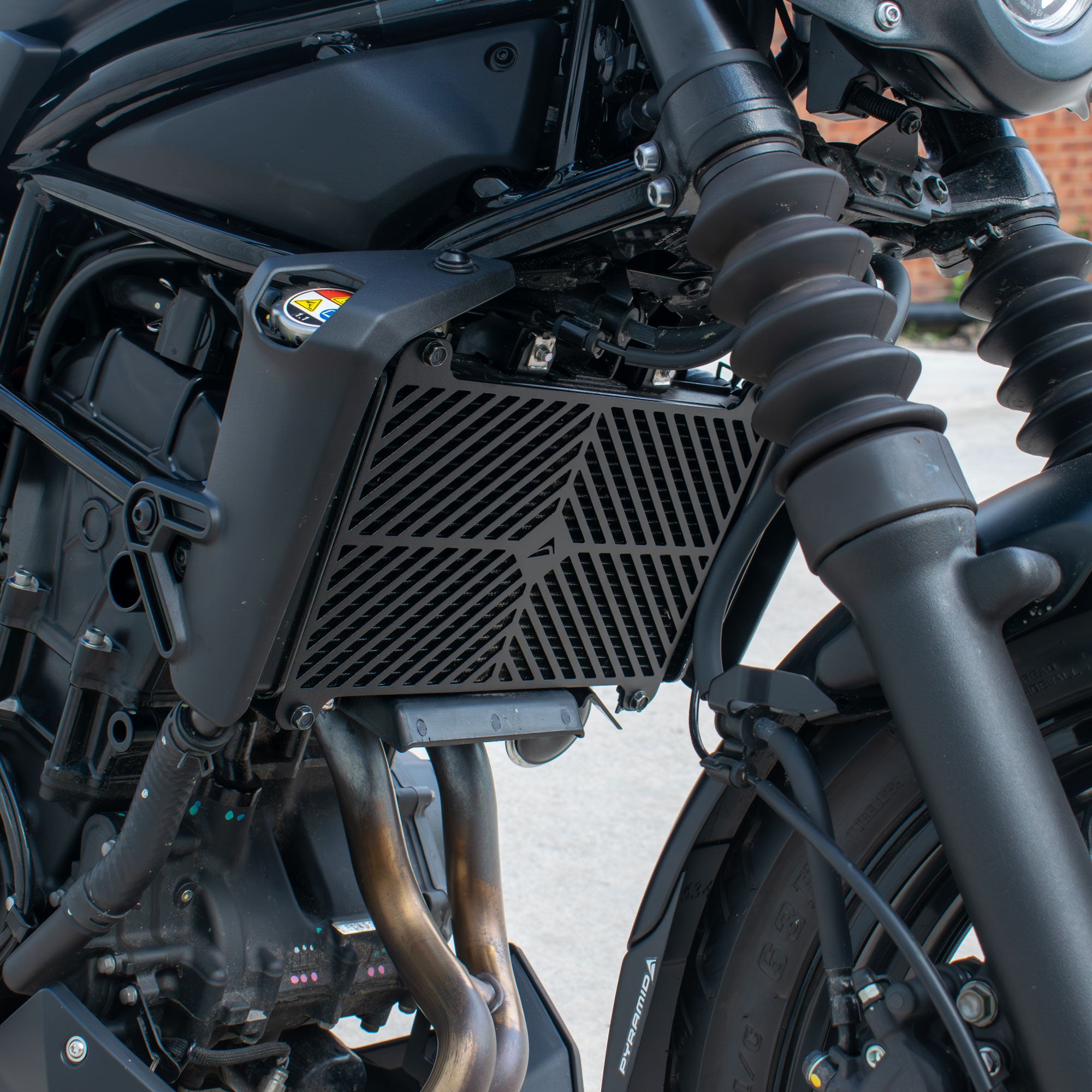 Pyramid Radiator Guard | Matte Black | Kawasaki Eliminator 500 2024>Current -   Pyramid Motorcycle Accessories