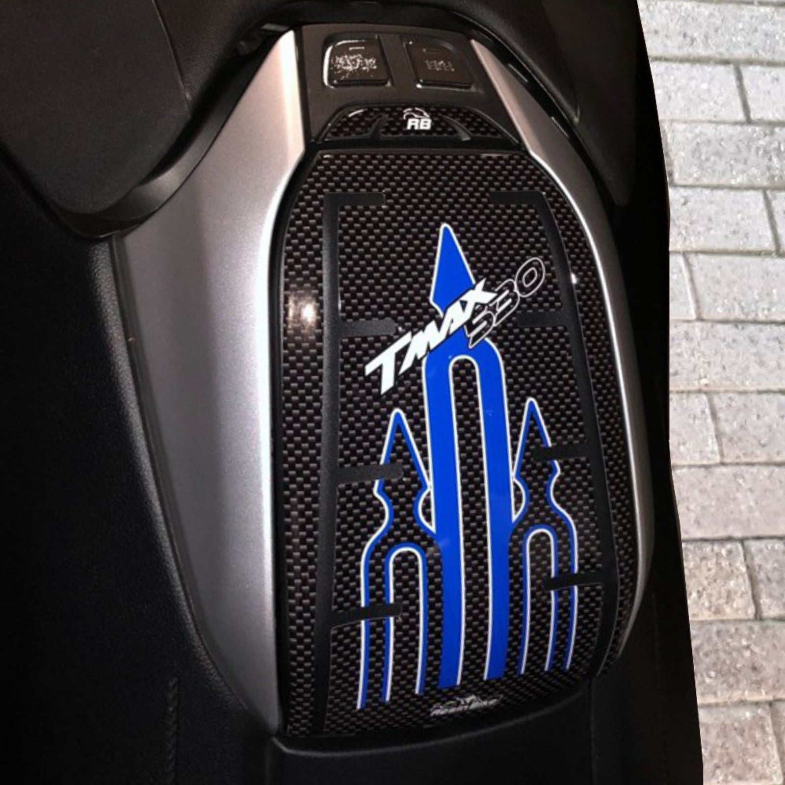 Resin Bike 3D Motorcycle Stickers - Fuel Cap | Yamaha TMAX 530 2017>2019 RB-B46Q1300 -   Pyramid Motorcycle Accessories
