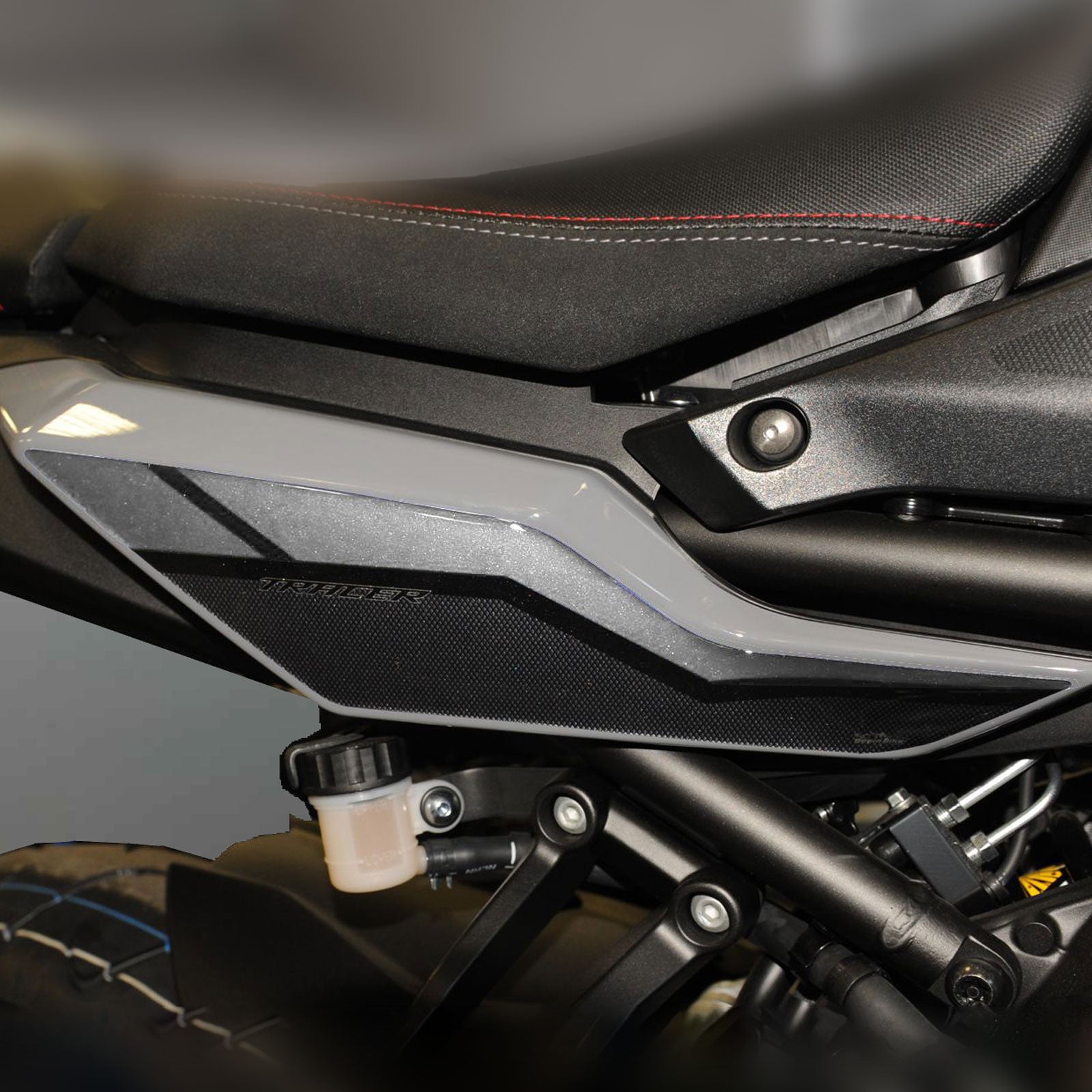 Resin Bike 3D Motorcycle Stickers - Tank Sides | Yamaha Tracer 900 2018>2020 RB-BW659336 -   Pyramid Motorcycle Accessories