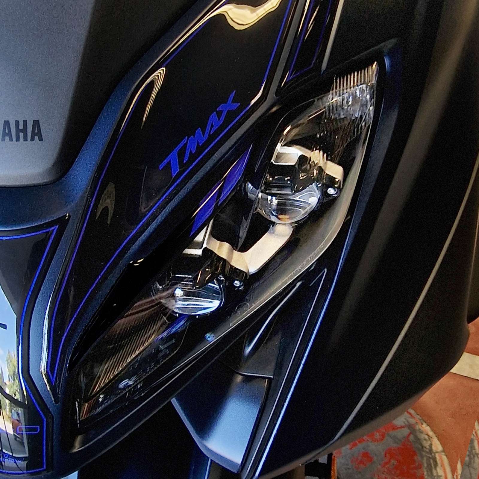 Resin Bike 3D Motorcycle Stickers - Frontal Area | Yamaha TMAX 560 2022>2024 RB-1000480800007 -   Pyramid Motorcycle Accessories