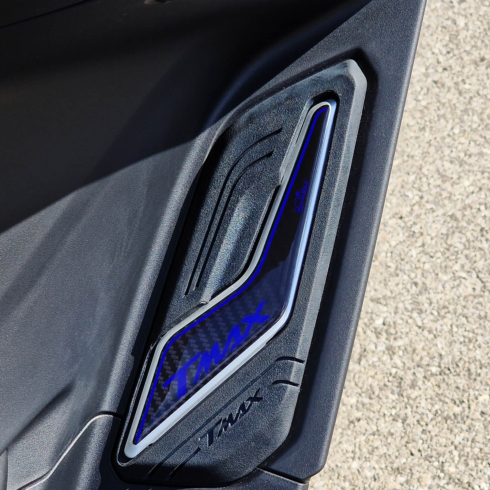 Resin Bike 3D Motorcycle Stickers - Footboard | Yamaha TMAX 560 2022>2024 RB-1000481200004 -   Pyramid Motorcycle Accessories