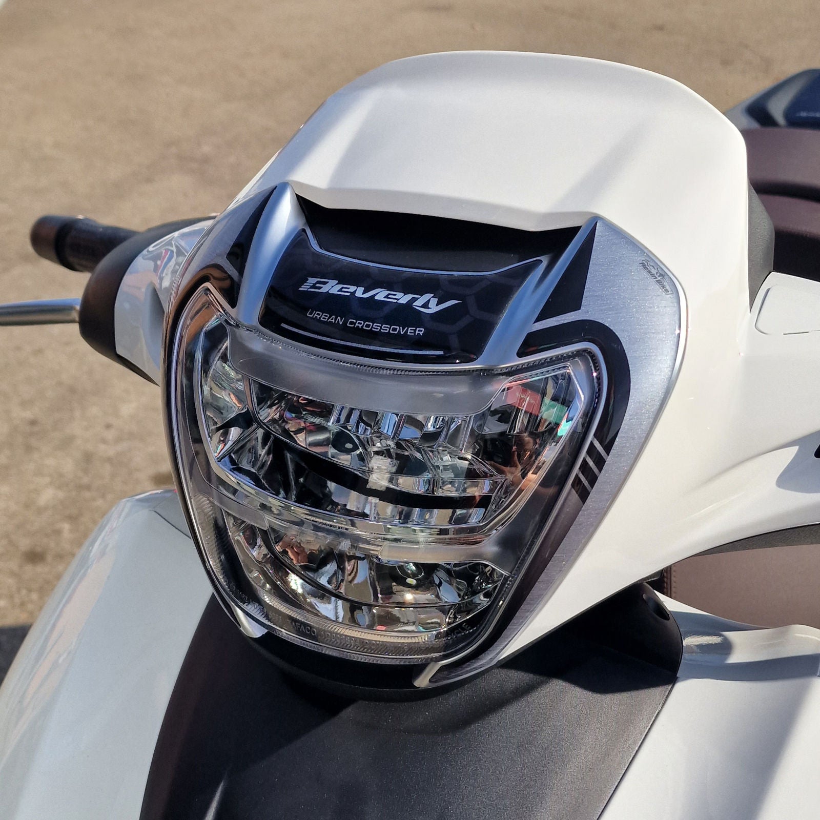 Resin Bike 3D Motorcycle Stickers - Headlight | Piaggio Beverly 400 2021>2026 -   Pyramid Motorcycle Accessories