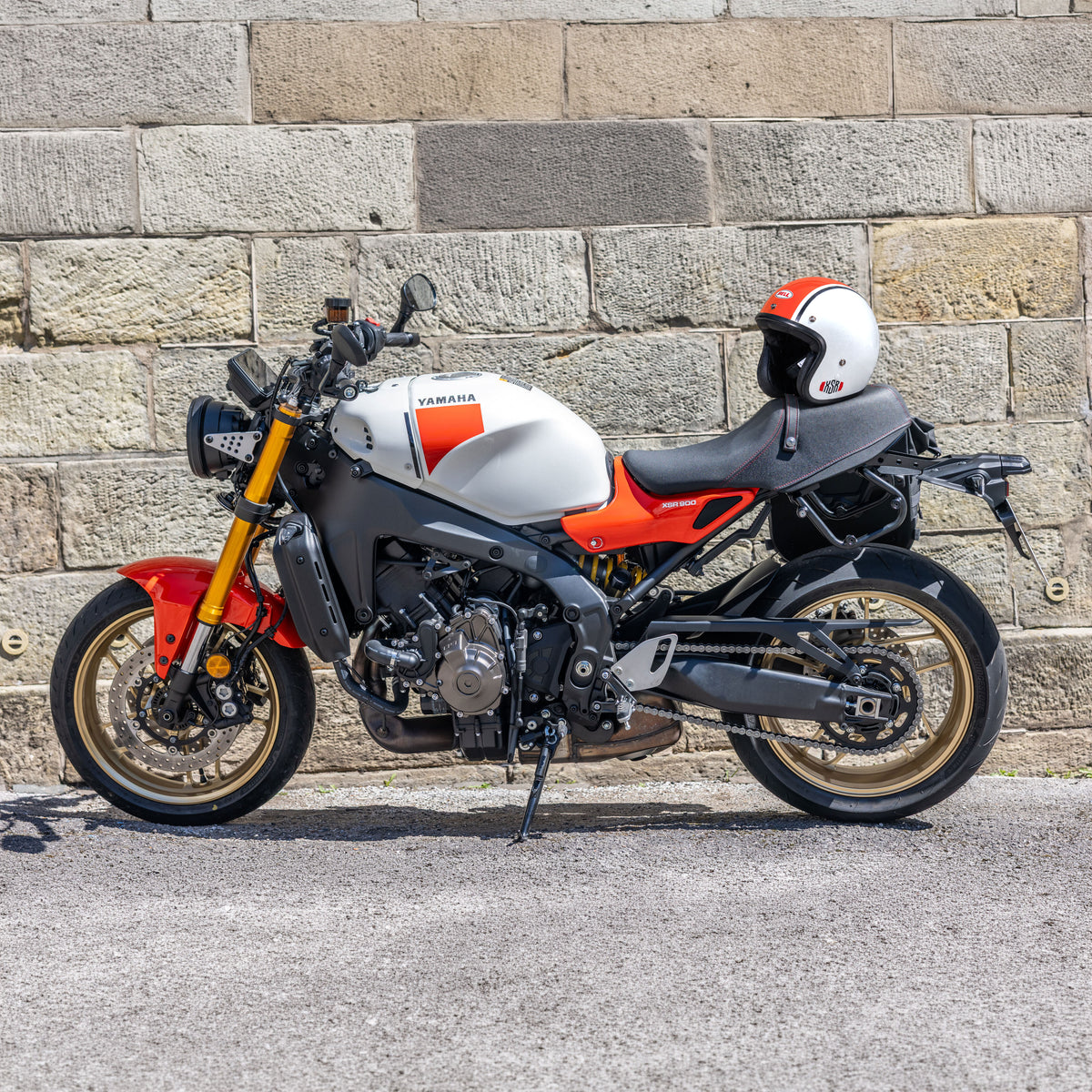Pyramid x Bell Custom 500 Helmet | Legend Red | XSR900 2024>Current