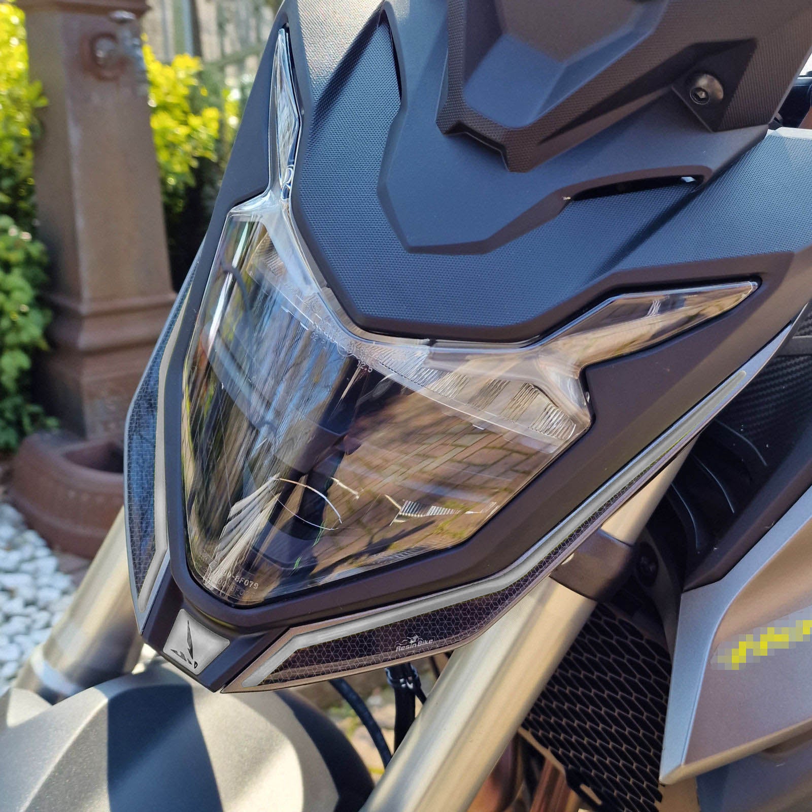 Resin Bike 3D Motorcycle Stickers - Headlight | Honda CB750 Hornet 2023>2024 RB-1000665400008 -   Pyramid Motorcycle Accessories