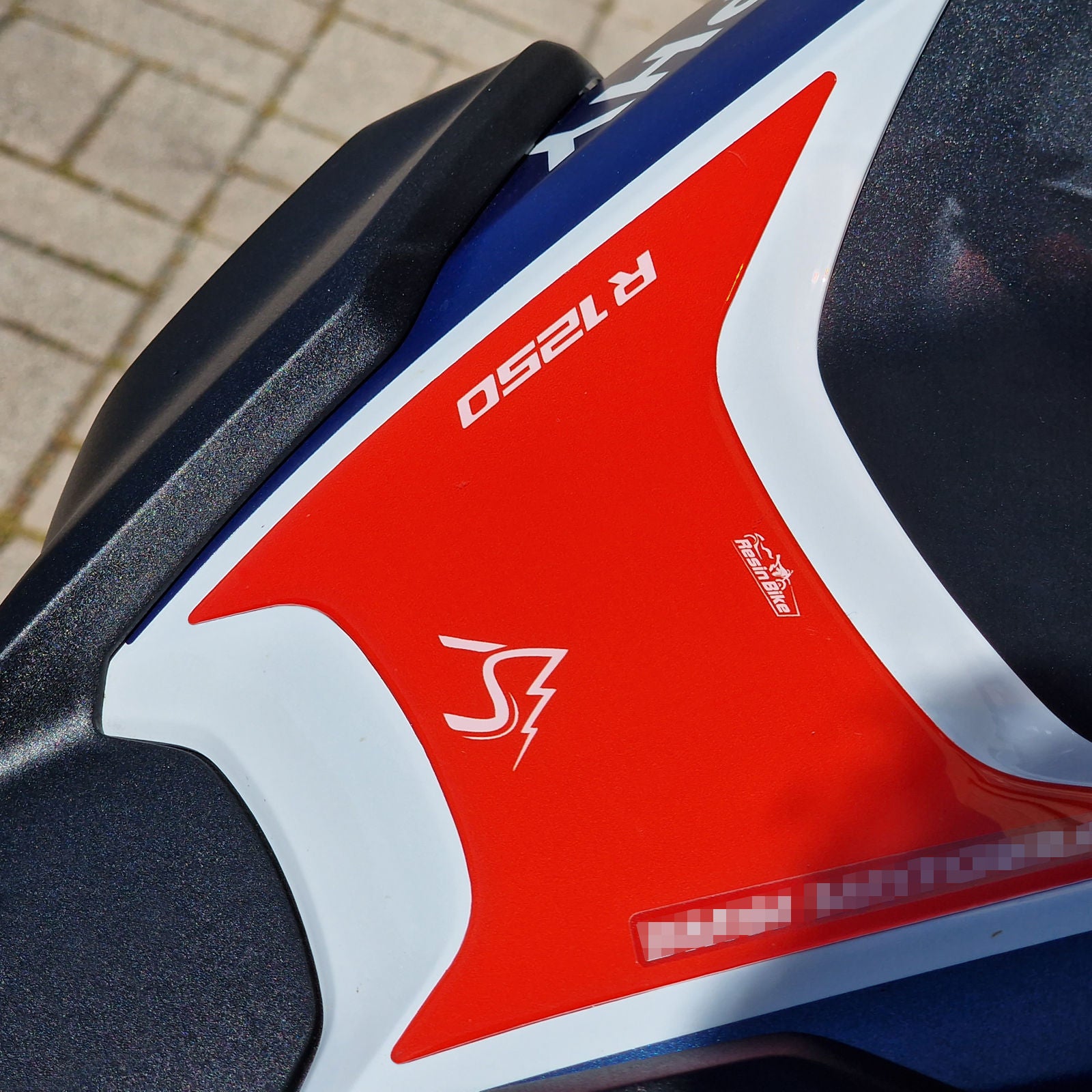Resin Bike 3D Motorcycle Stickers - Beak | BMW R 1250 GS Trophy 2021>2024 -   Pyramid Motorcycle Accessories