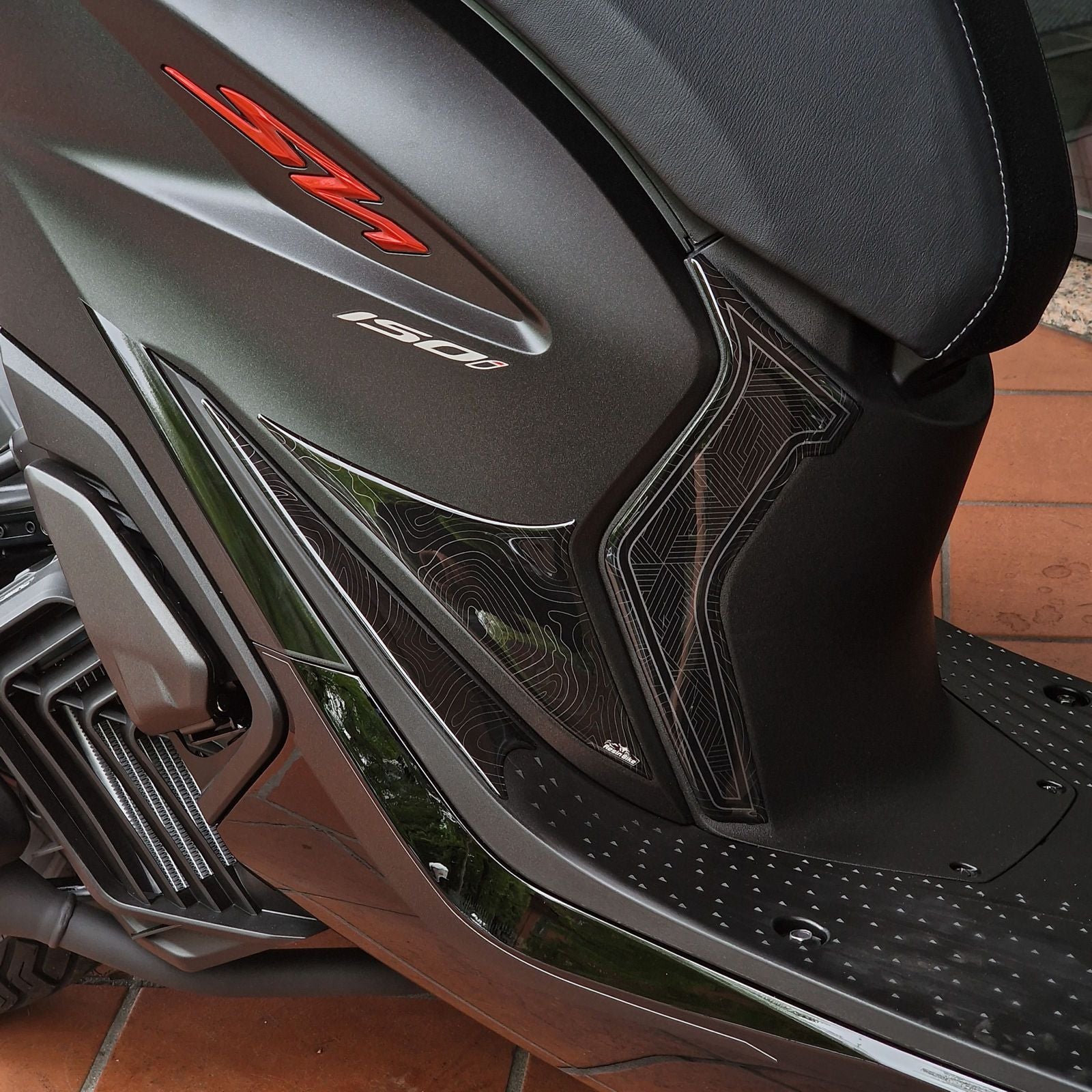 Resin Bike 3D Motorcycle Stickers - Tank Kit | Honda SH 125i / SH 150i 2020>2026 -   Pyramid Motorcycle Accessories