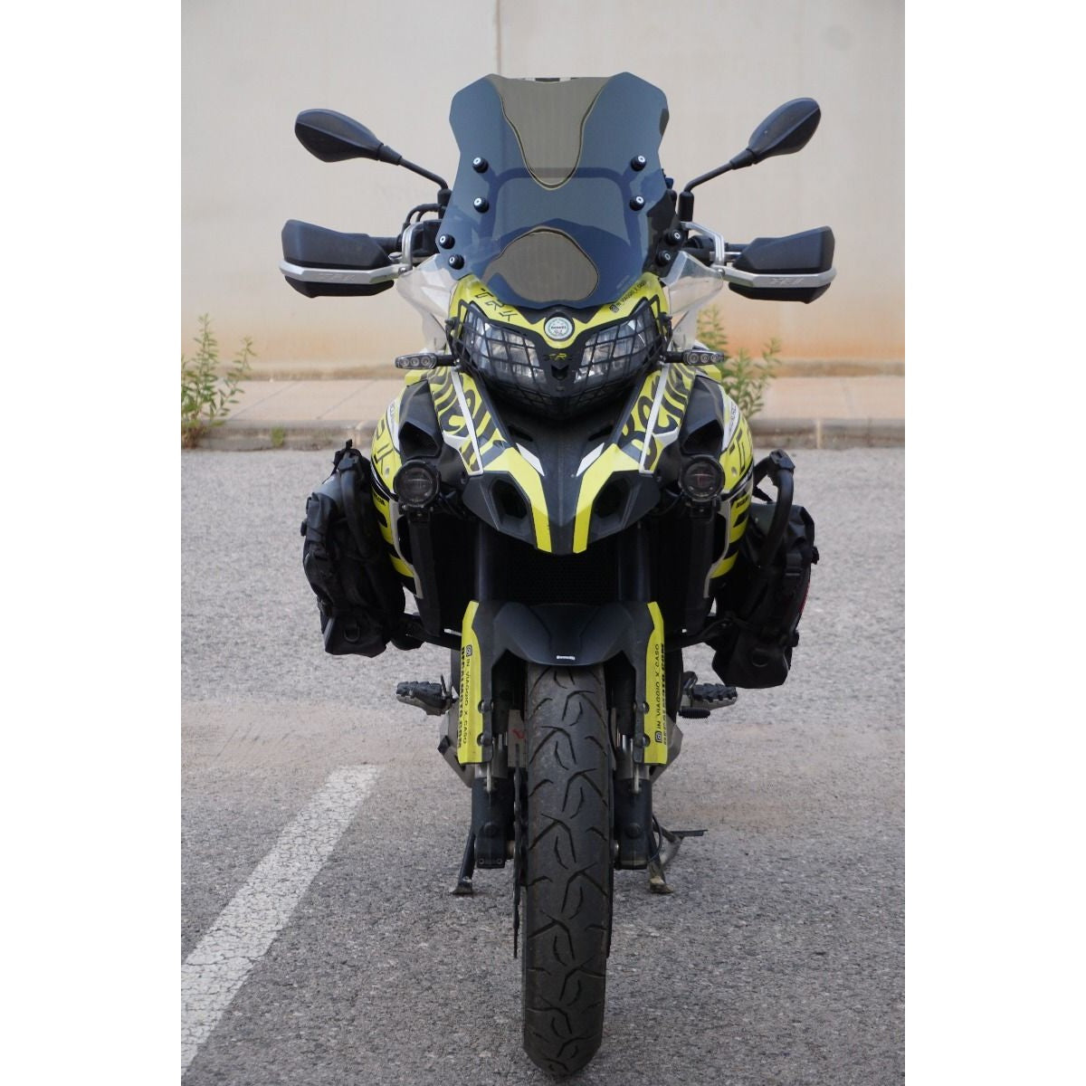 Isotta OEM Size Screen | Benelli TRK 502 2017-2024 -   Pyramid Motorcycle Accessories