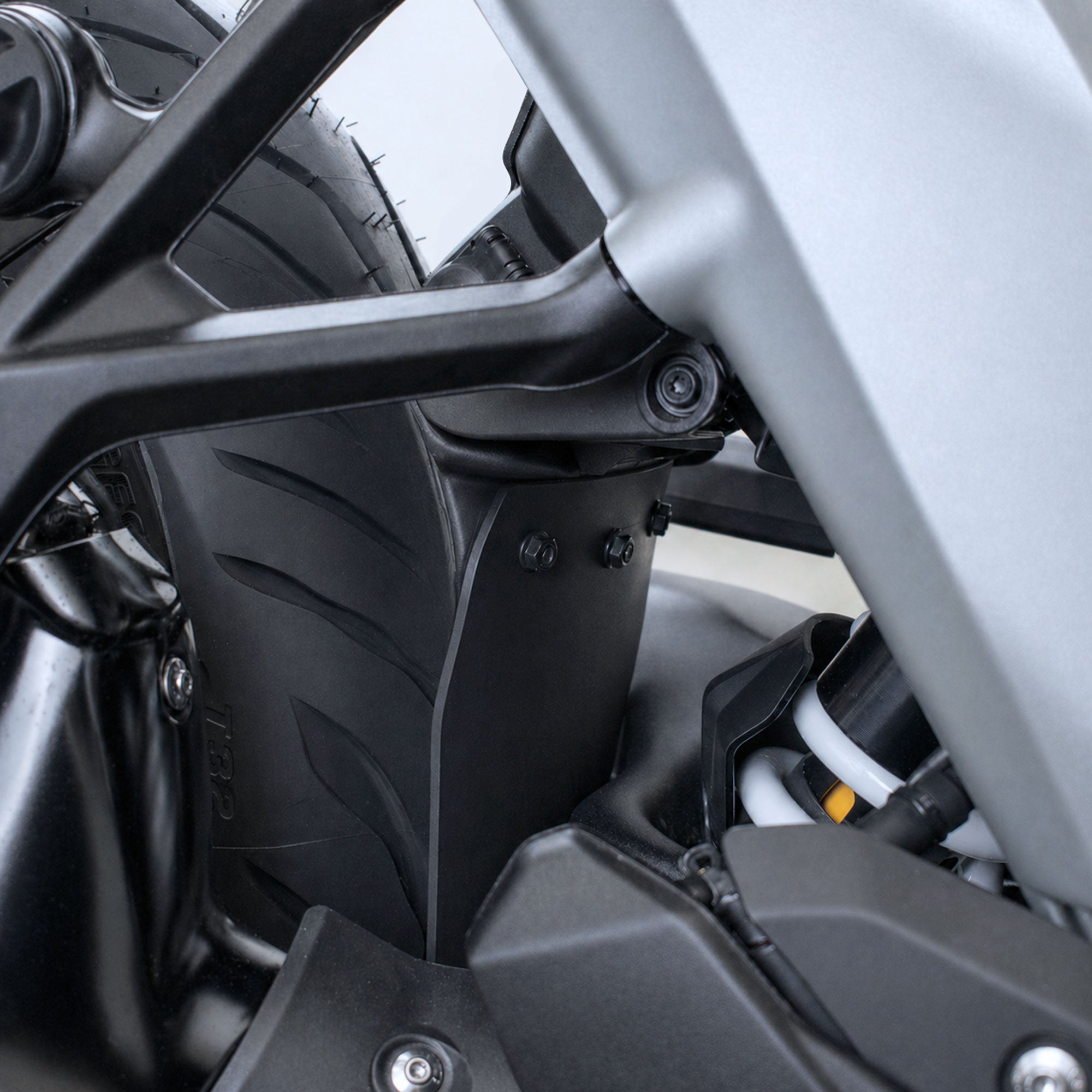 Pyramid Shock Shield | Matte Black | BMW R 1300 R/RS 2025>Current -   Pyramid Motorcycle Accessories