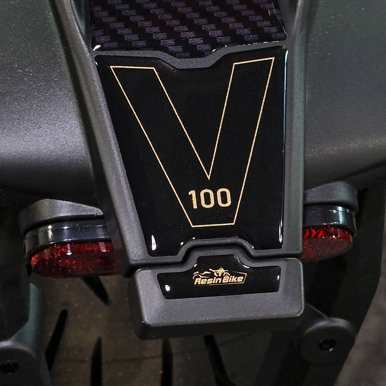 Resin Bike 3D Motorcycle Stickers - Tail Section | Moto Guzzi V100 Mandello/S 2022>2025 -   Pyramid Motorcycle Accessories