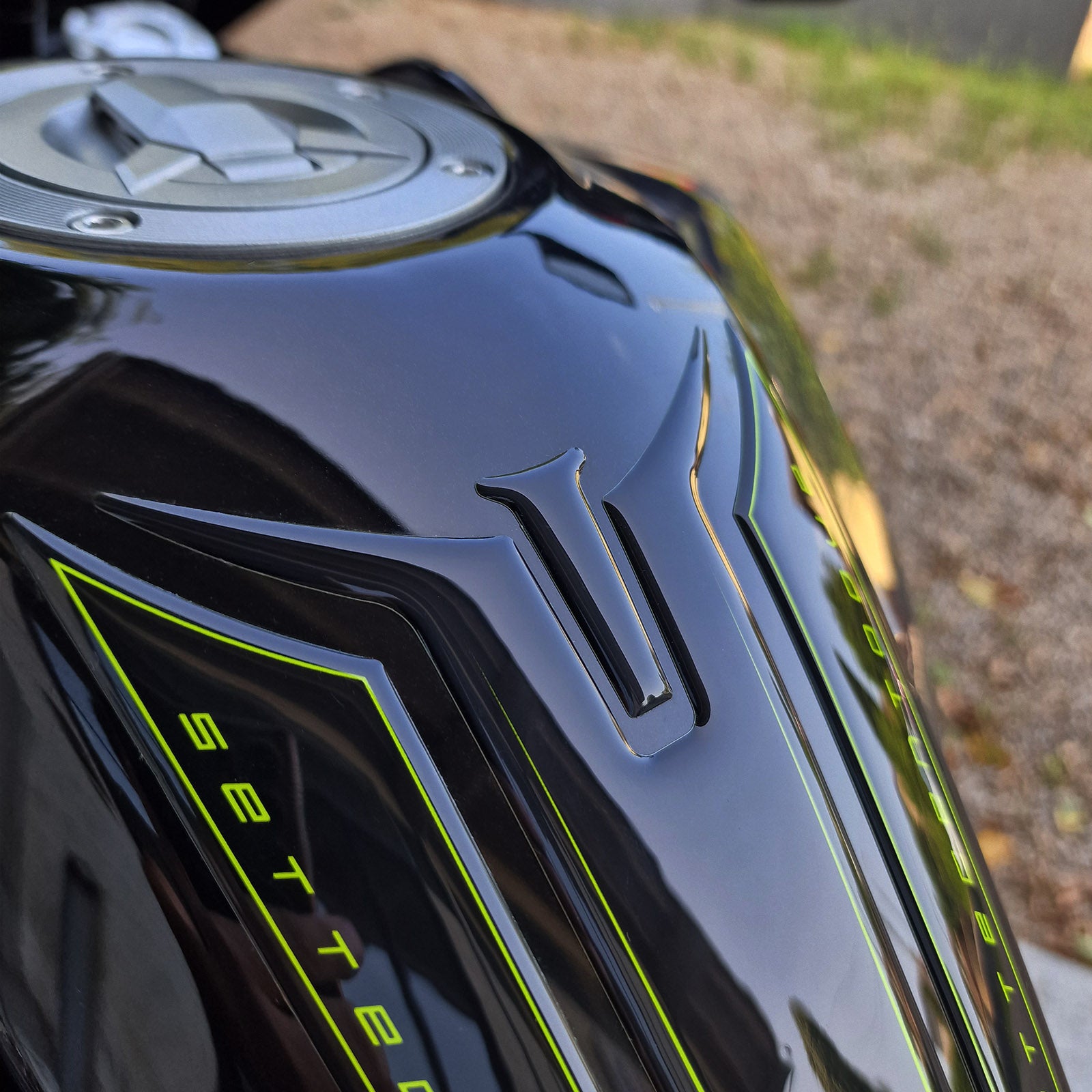 Resin Bike 3D Motorcycle Stickers - Tank Pad | Benelli TRK 702/702X 2023>2025 -   Pyramid Motorcycle Accessories