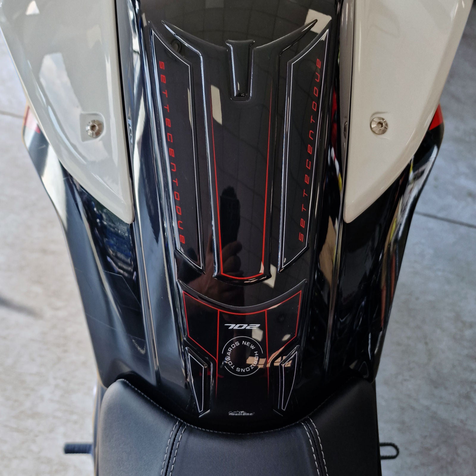 Resin Bike 3D Motorcycle Stickers - Tank Pad | Benelli TRK 702 / 702 X 2023>2026 RB-1000682900000 -   Pyramid Motorcycle Accessories