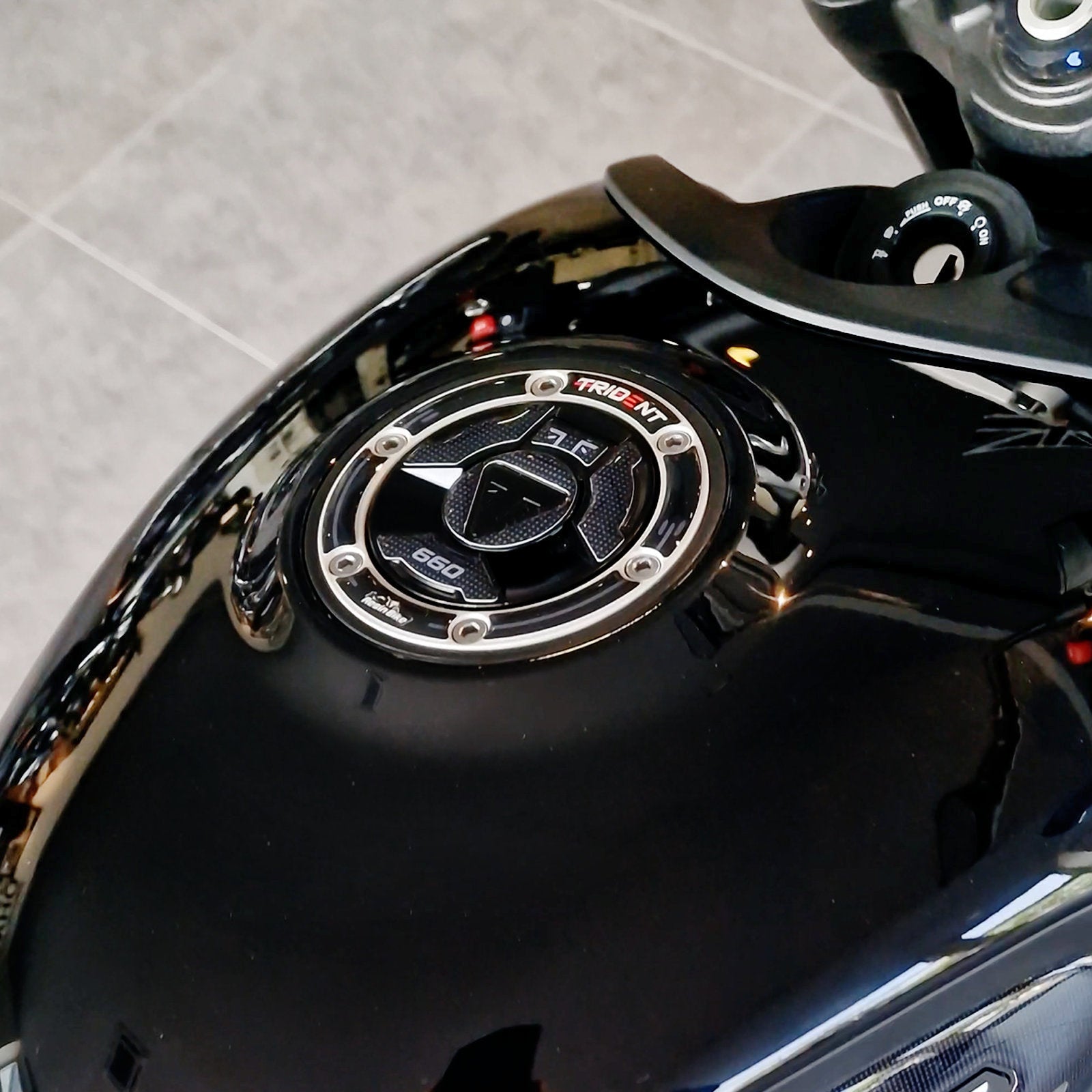 Resin Bike 3D Motorcycle Stickers - Fuel Cap | Triumph Trident 660 2021>2025 -   Pyramid Motorcycle Accessories