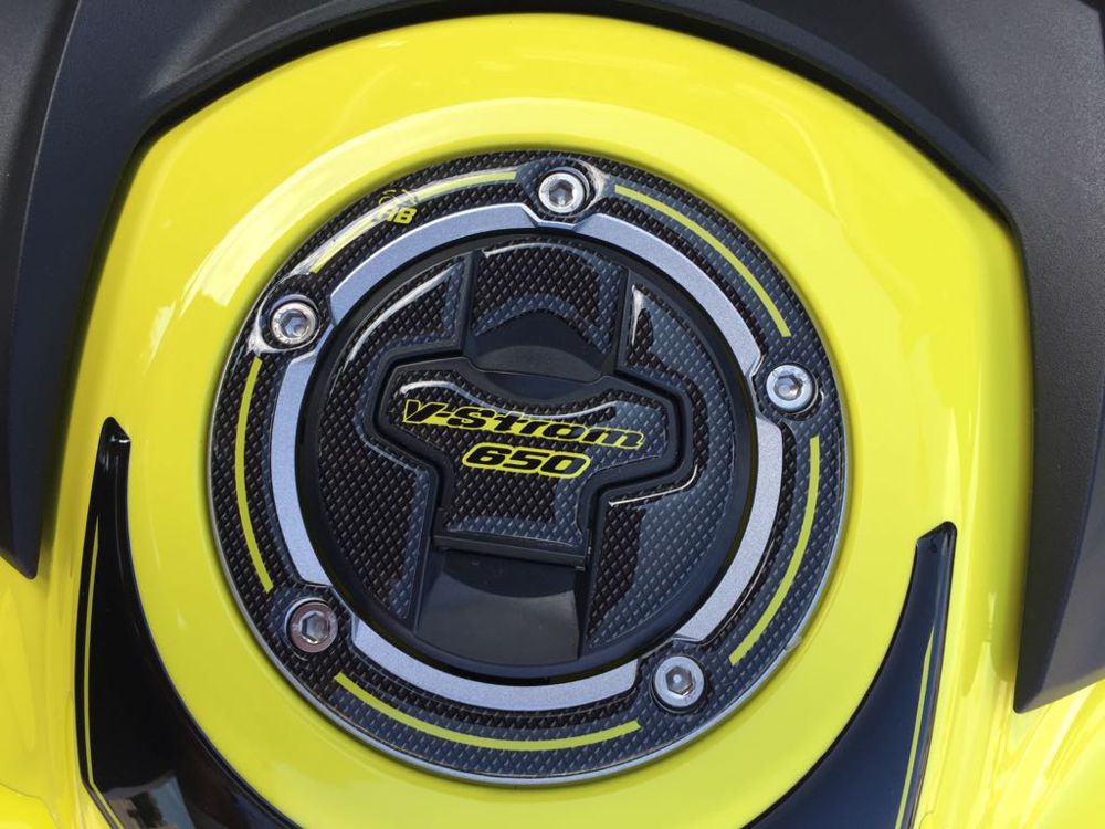 Resin Bike 3D Motorcycle Stickers - Fuel Cap | Suzuki V-Strom 650 2017>2023 RB-B39820N6 -   Pyramid Motorcycle Accessories