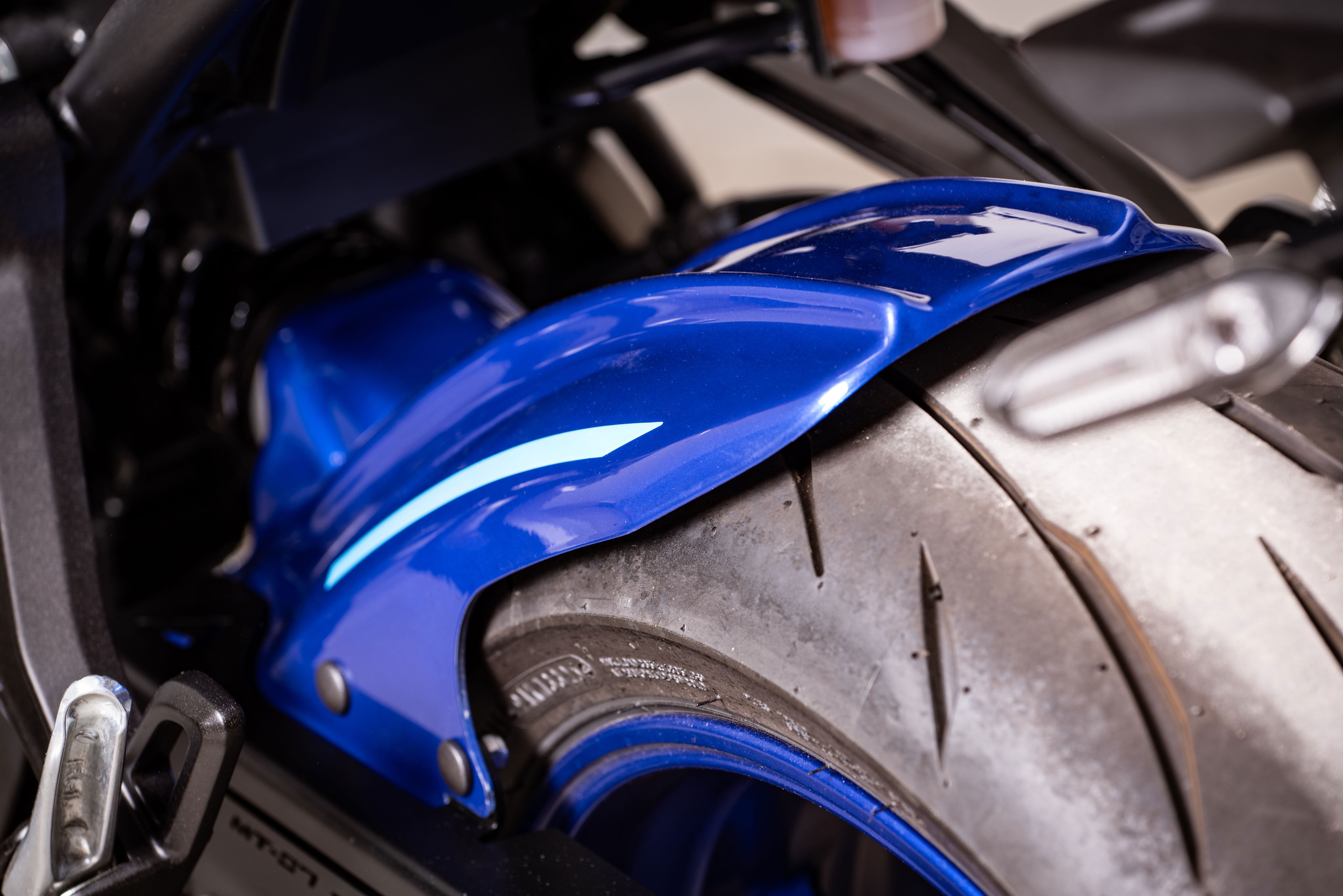 Pyramid Hugger | Yamaha Blue | Yamaha MT-07 2025>Current -   Pyramid Motorcycle Accessories