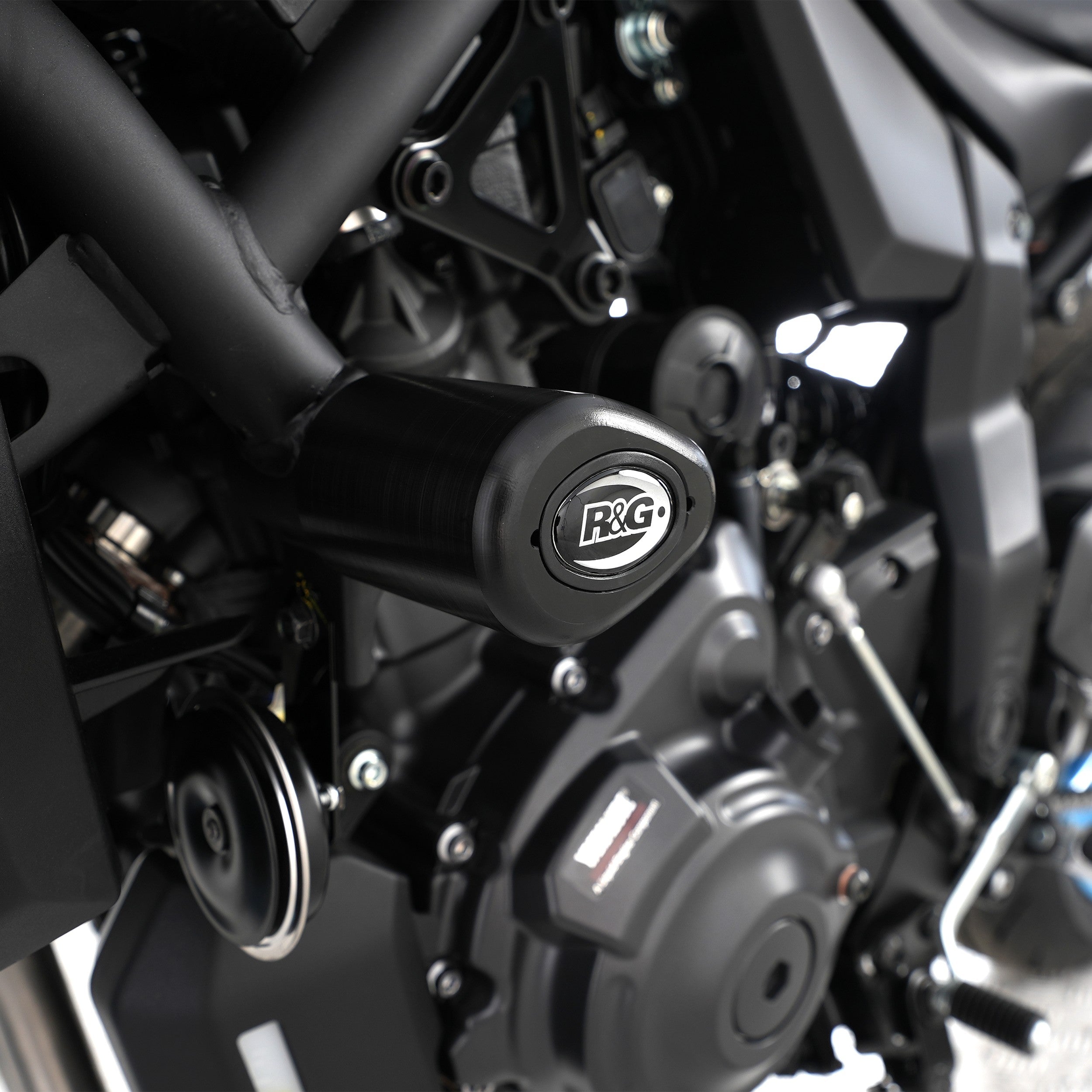 R&G Crash Protectors | Black | Yamaha XSR 700 2016>Current & Fantic Caballero 700 2023>Current & Yamaha Tracer 700 2016>2020 & Yamaha MT-07 2014>Current