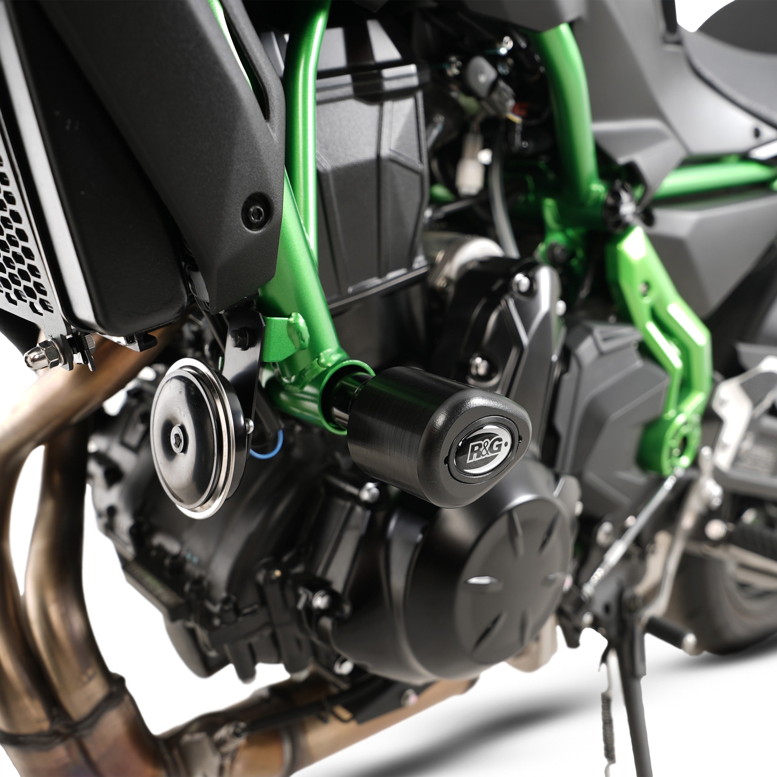 R&G Crash Protectors | White | Kawasaki Z 650 S 2026 & Kawasaki Z 650 2017>Current & Kawasaki Ninja 650 2017>2024 & Kawasaki Z 650 RS 2021>2024