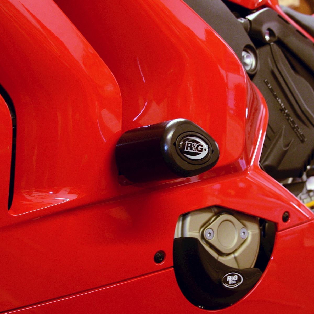R&G Crash Protectors | Black | Ducati Panigale V4 R 2020 & Ducati Panigale V4 S 2020>2021 & Ducati Panigale V4 2020>2021