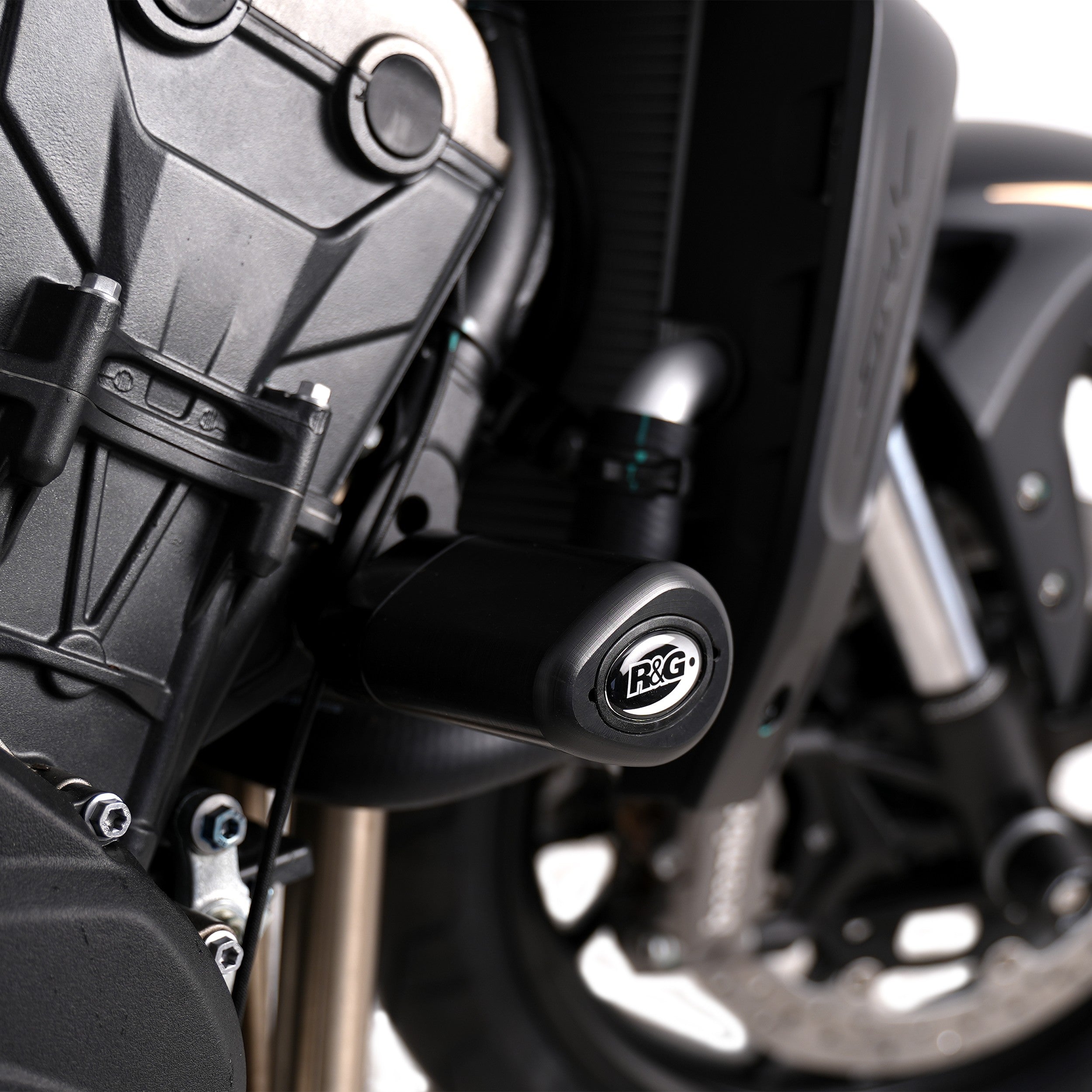 R&G Crash Protectors | Black | QJMotor SRK 800 RR 2025>Current -   Pyramid Motorcycle Accessories