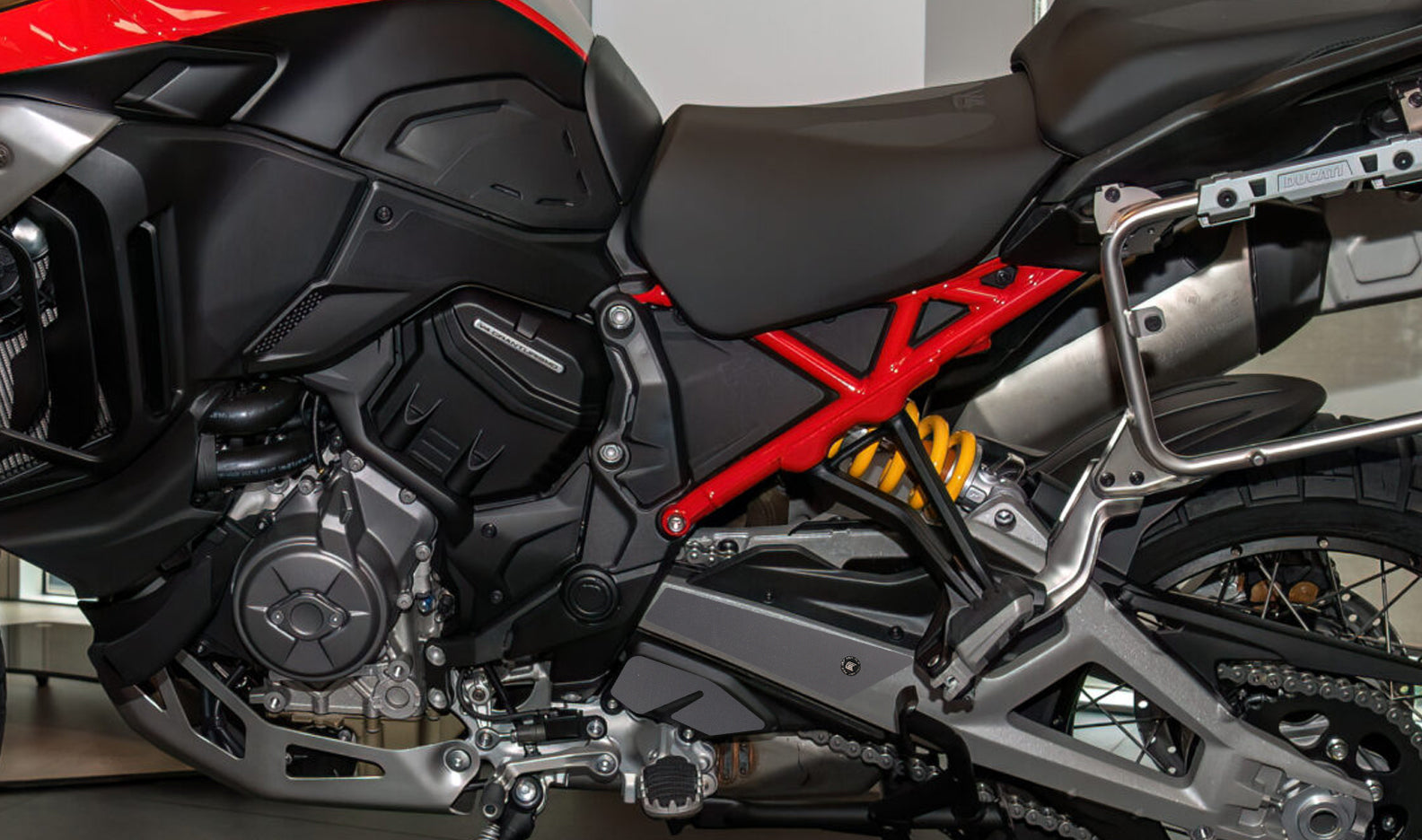 Eazi-Grip Scuff Guard | Ducati Multistrada V4/V4S 2021>Current -  Shop name