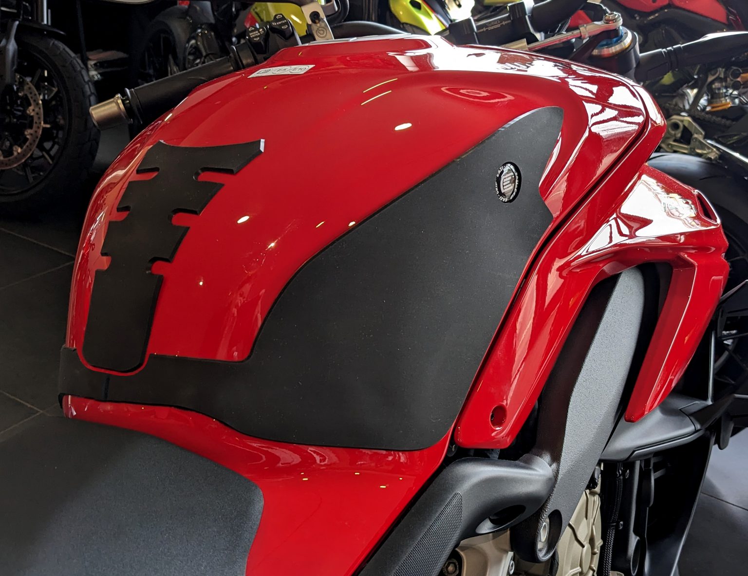 Eazi-Grip Wrap Around Tank Grip | Silicone - Charcoal | Ducati Panigale/Streetfighter V4 2022>2024 -  Shop name