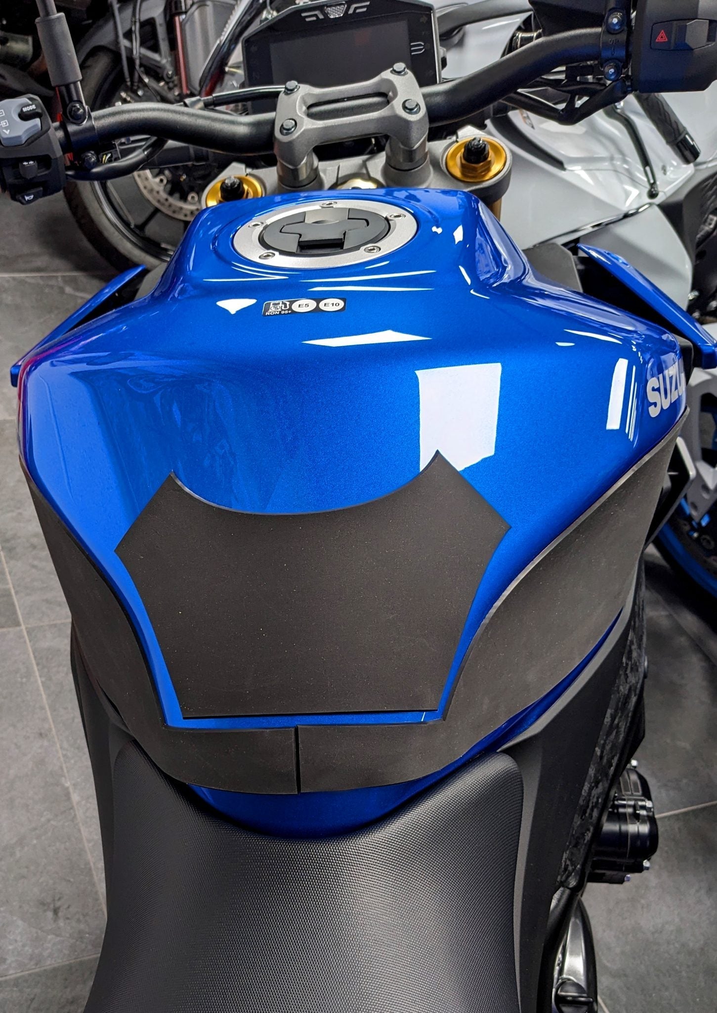 Eazi-Grip Wrap Around Tank Grip | Silicone - Charcoal | Suzuki GSX-S1000/GSX-S950 2021>Current -  Shop name
