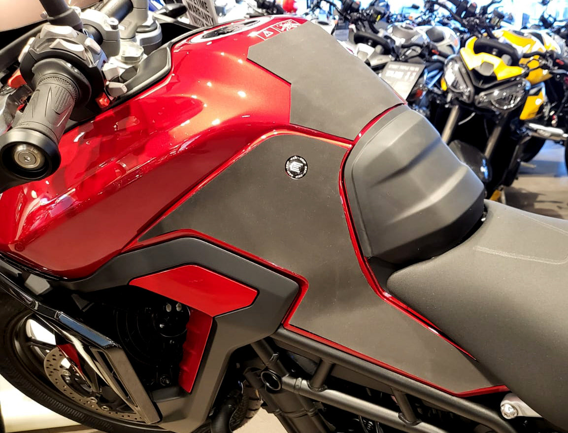 Eazi-Grip Wrap Around Tank Grip | Silicone - Charcoal | Triumph Tiger 900 2024>Current -  Shop name