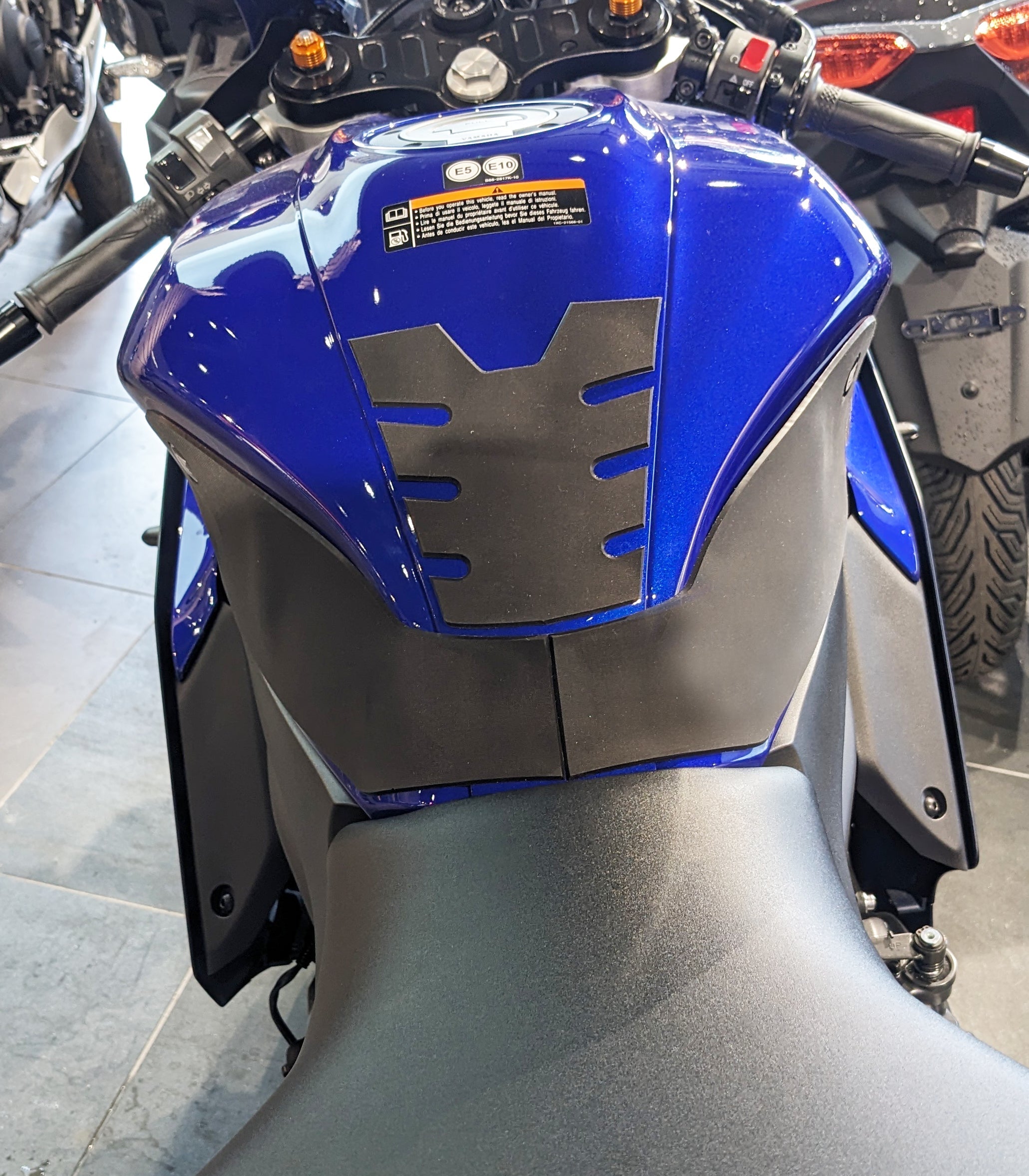 Eazi-Grip Wrap Around Tank Grip | Silicone - Charcoal | Yamaha R7 2021>Current -  Shop name
