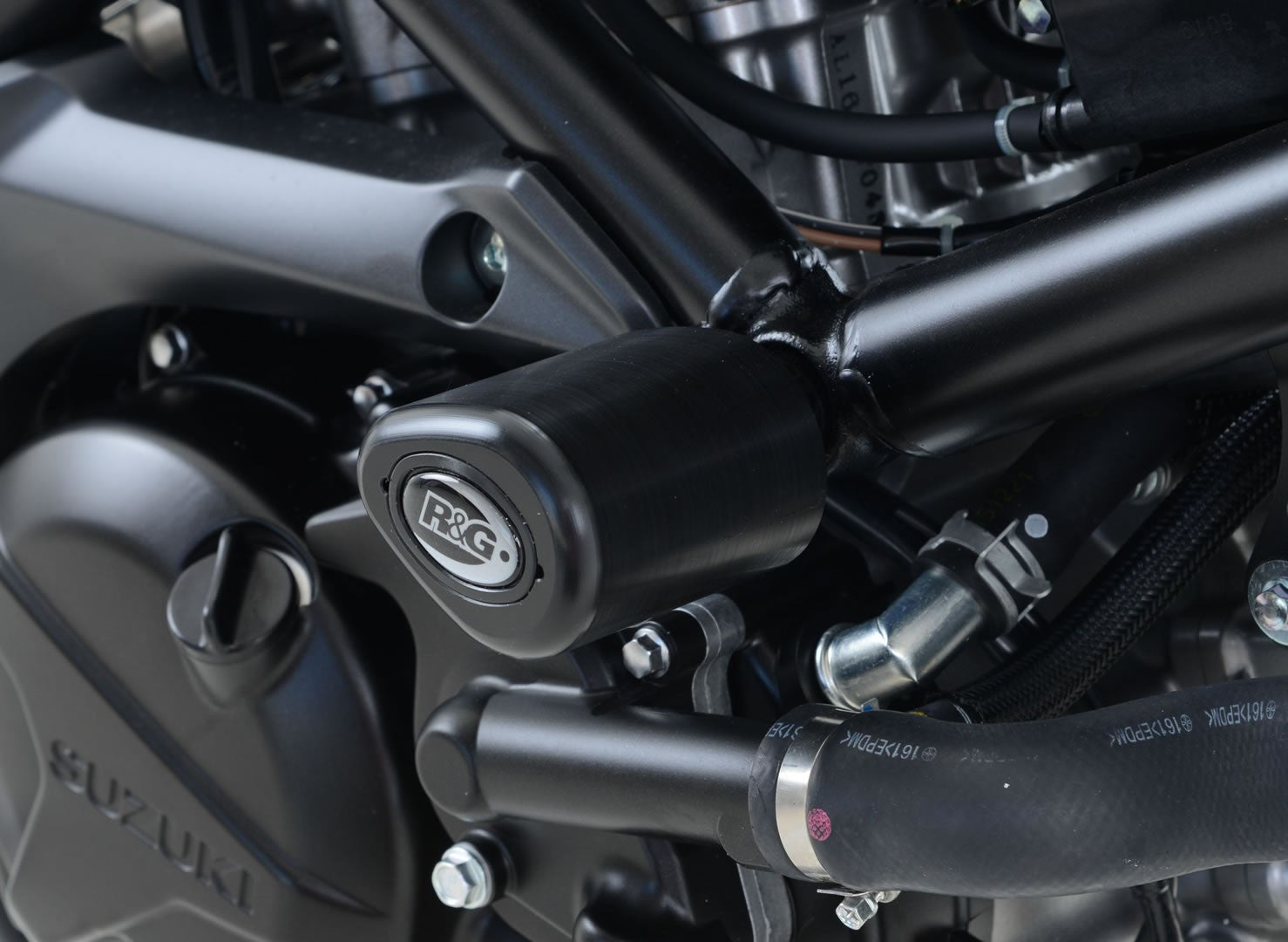 R&G Crash Protectors | Black | Suzuki SV 650 2016>2018 & Suzuki SFV 650 Gladius 2009>2016 & Suzuki SV650X 2018>2023