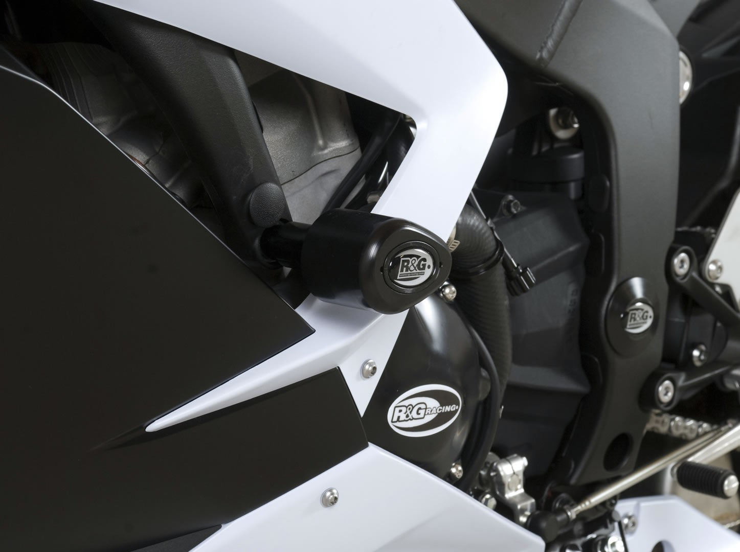 R&G Crash Protectors | White | Kawasaki Ninja ZX6-R 2013>2018