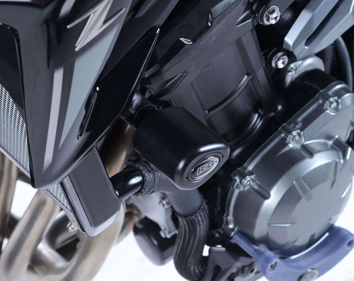 R&G Crash Protectors | White | Kawasaki Z 900 2017>Current & Kawasaki Z 900 SE 2022>Current