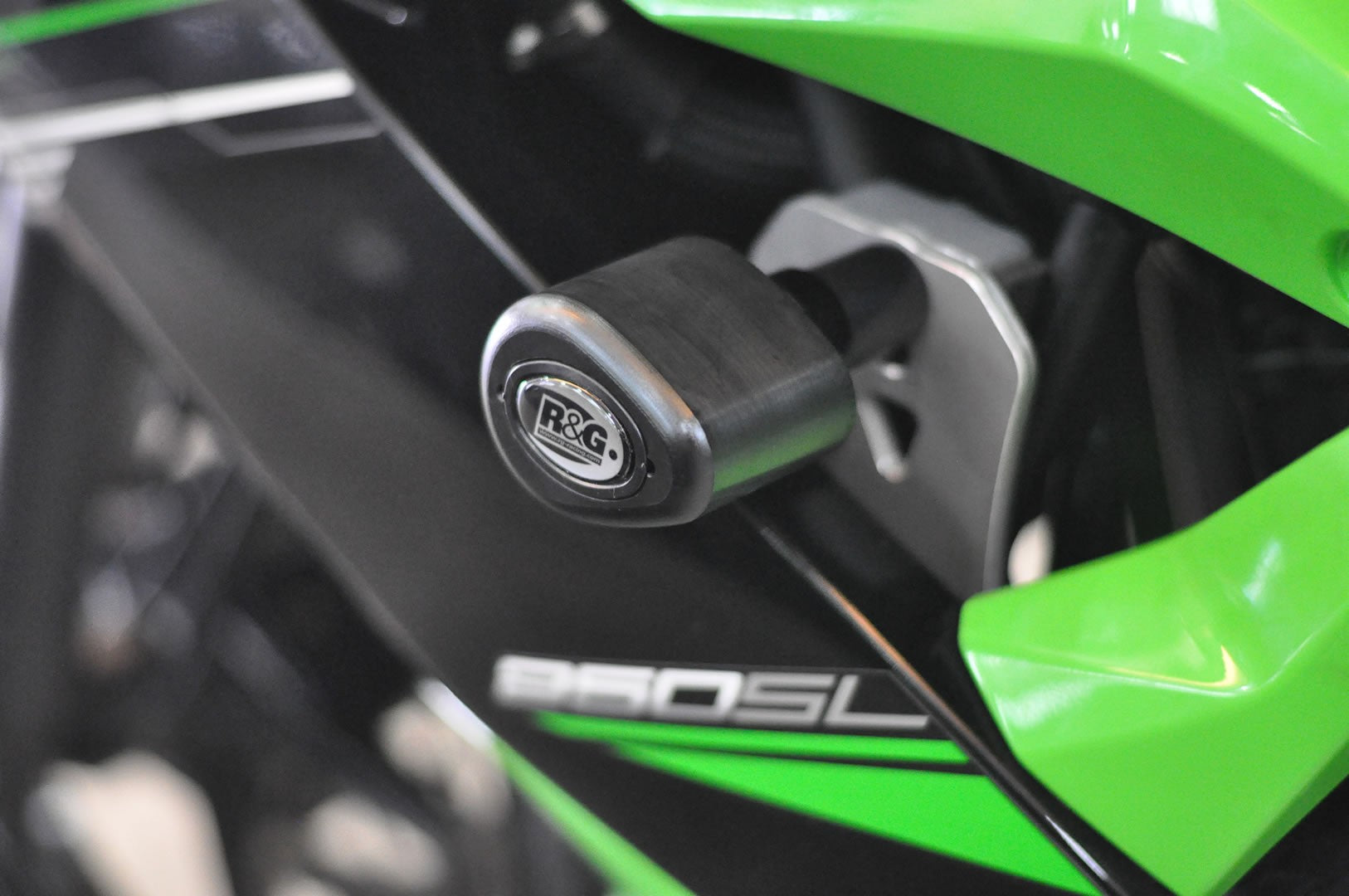 R&G Crash Protectors | Black | Kawasaki Ninja 250 SL 2014>2020 & Kawasaki Ninja 125 2019>Current
