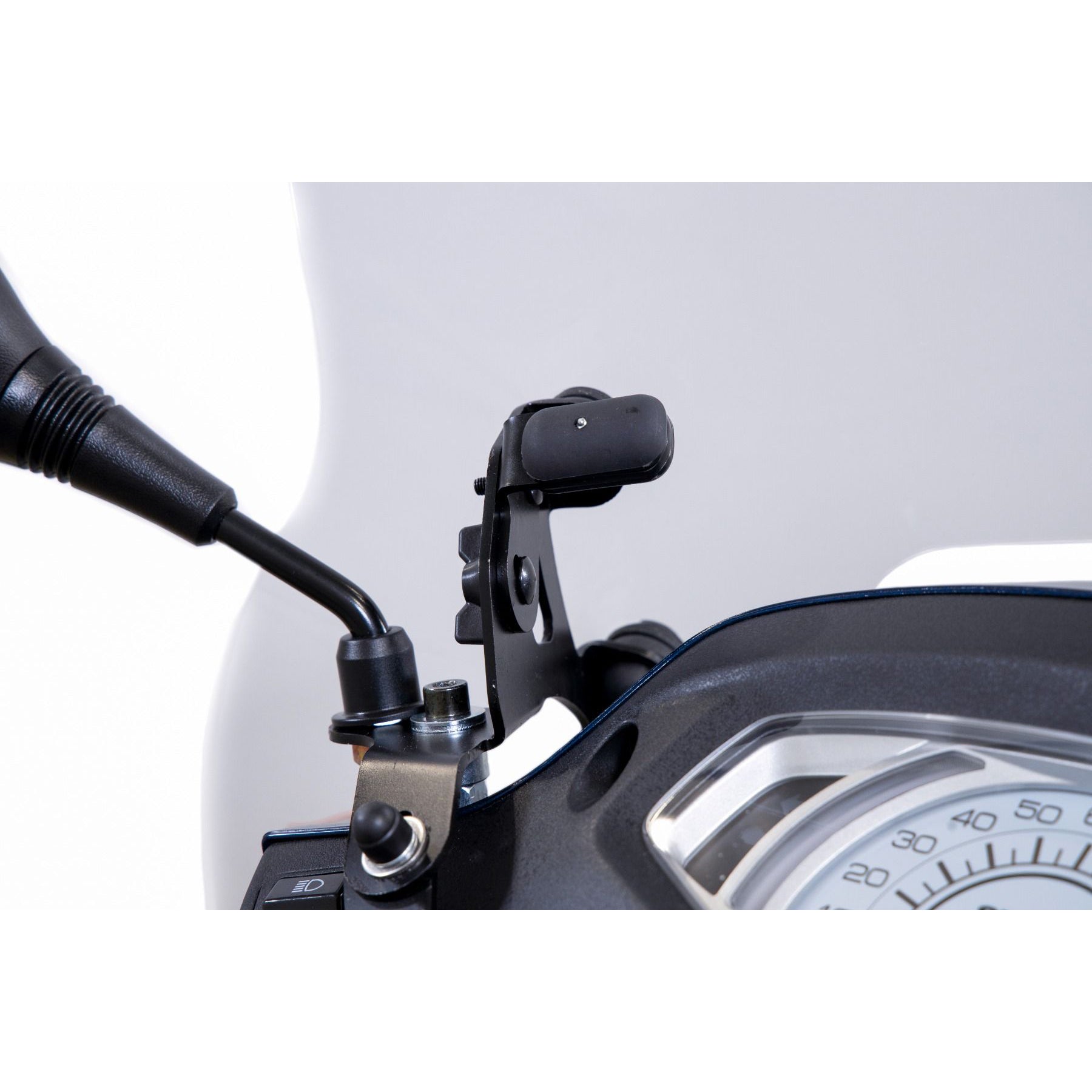 Isotta Classic Screen | Clear | Suzuki Address 125 2023> -   Pyramid Motorcycle Accessories